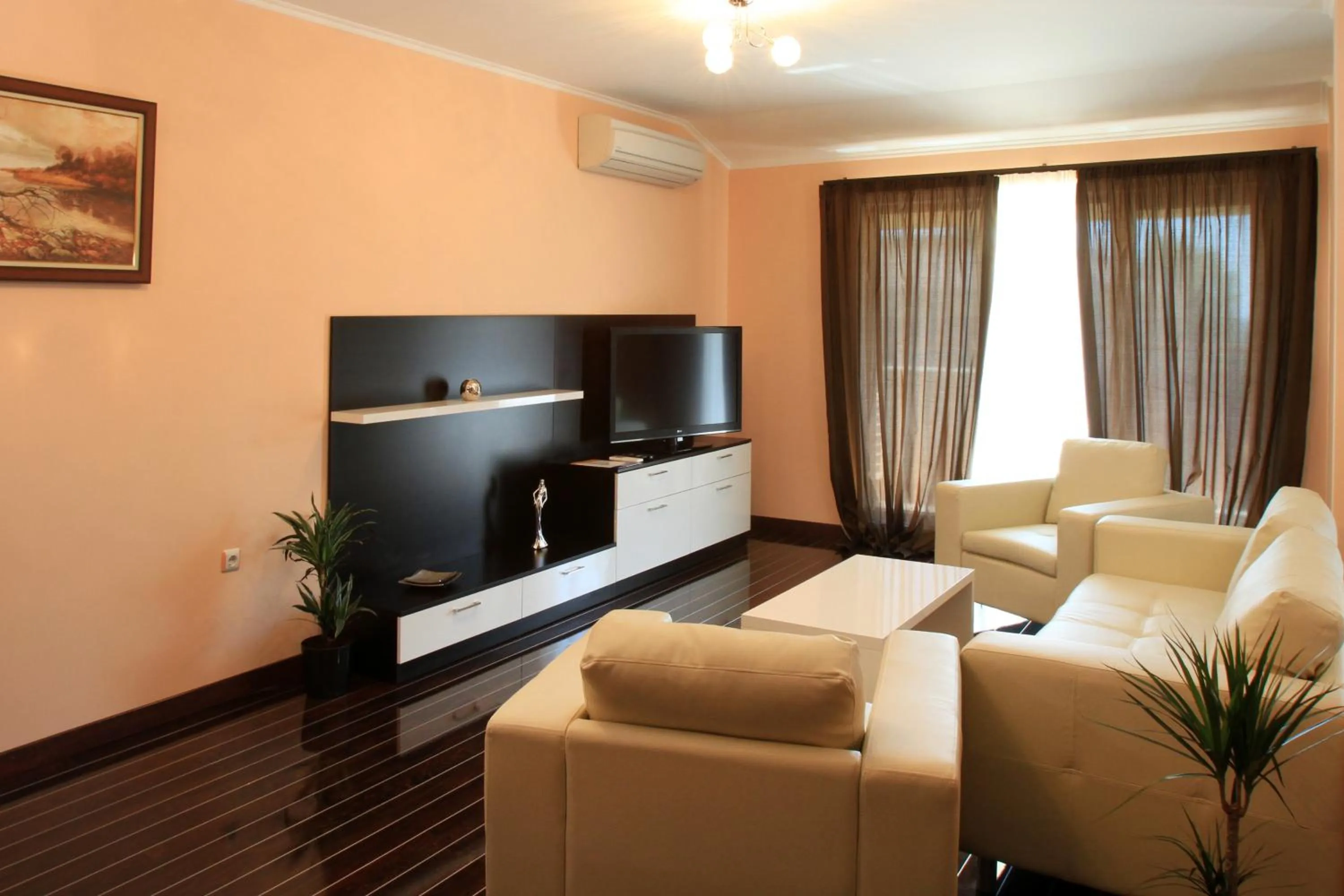 Living room in Long Beach Resort