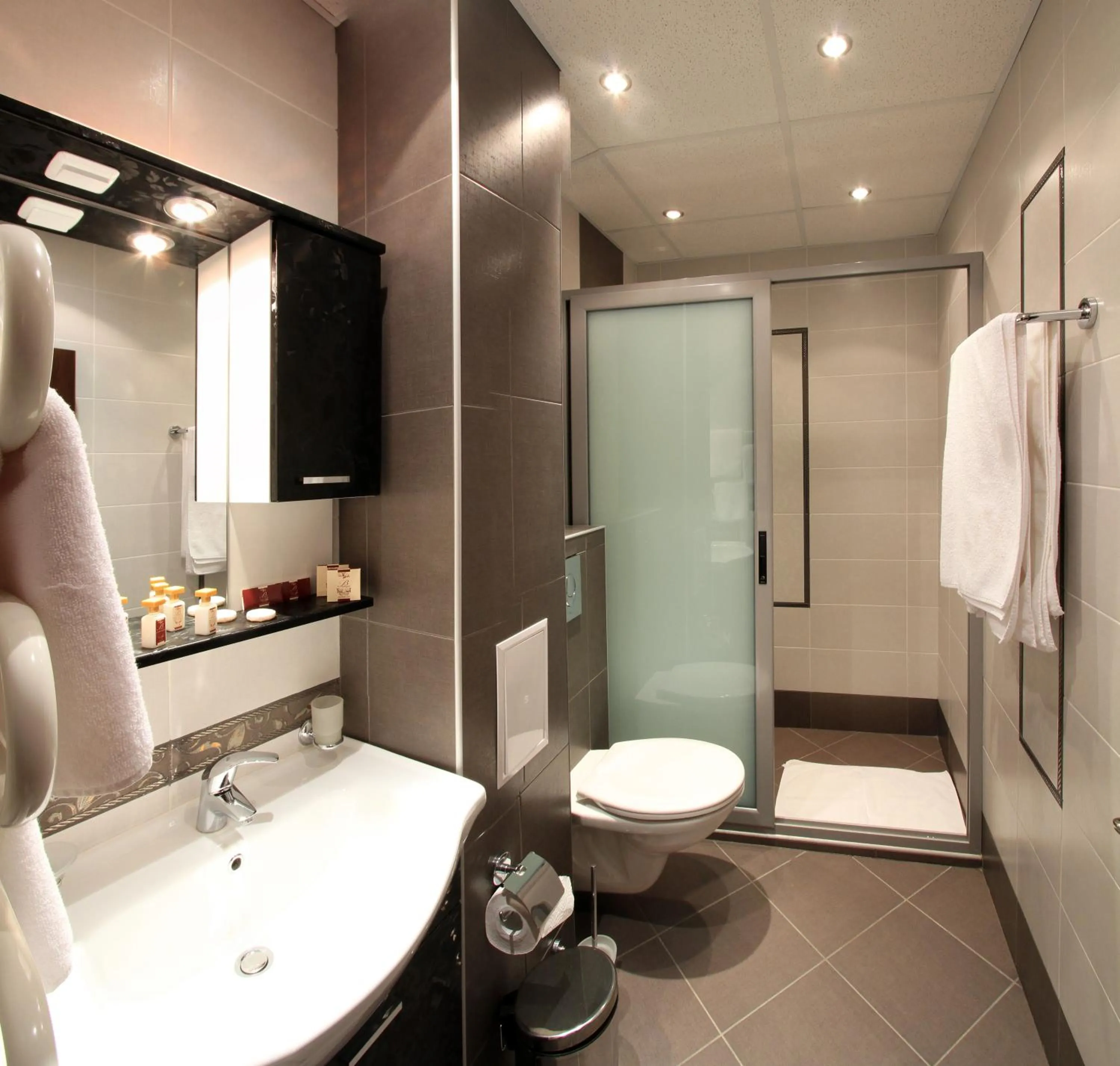 Bathroom in Long Beach Resort