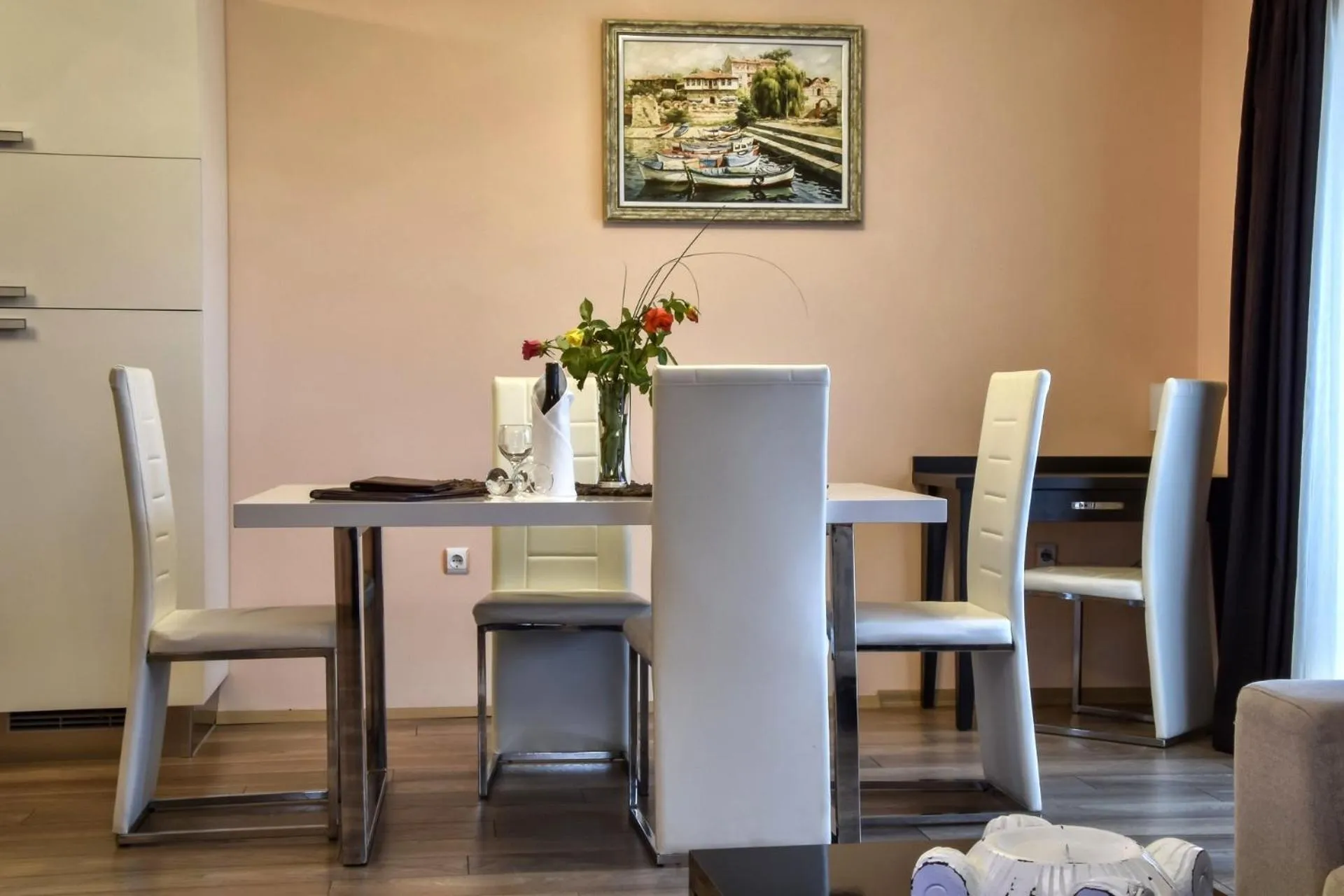 Living room in Long Beach Resort