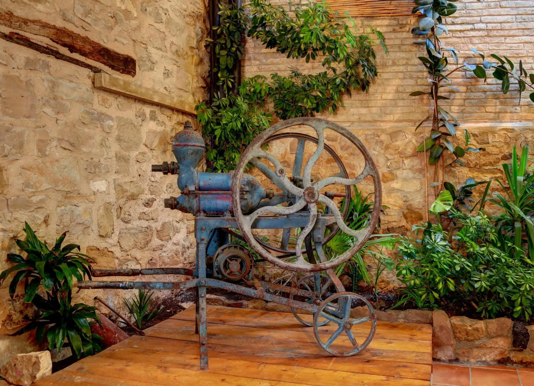 Restaurant/places to eat in Hotel, H de l'Anton