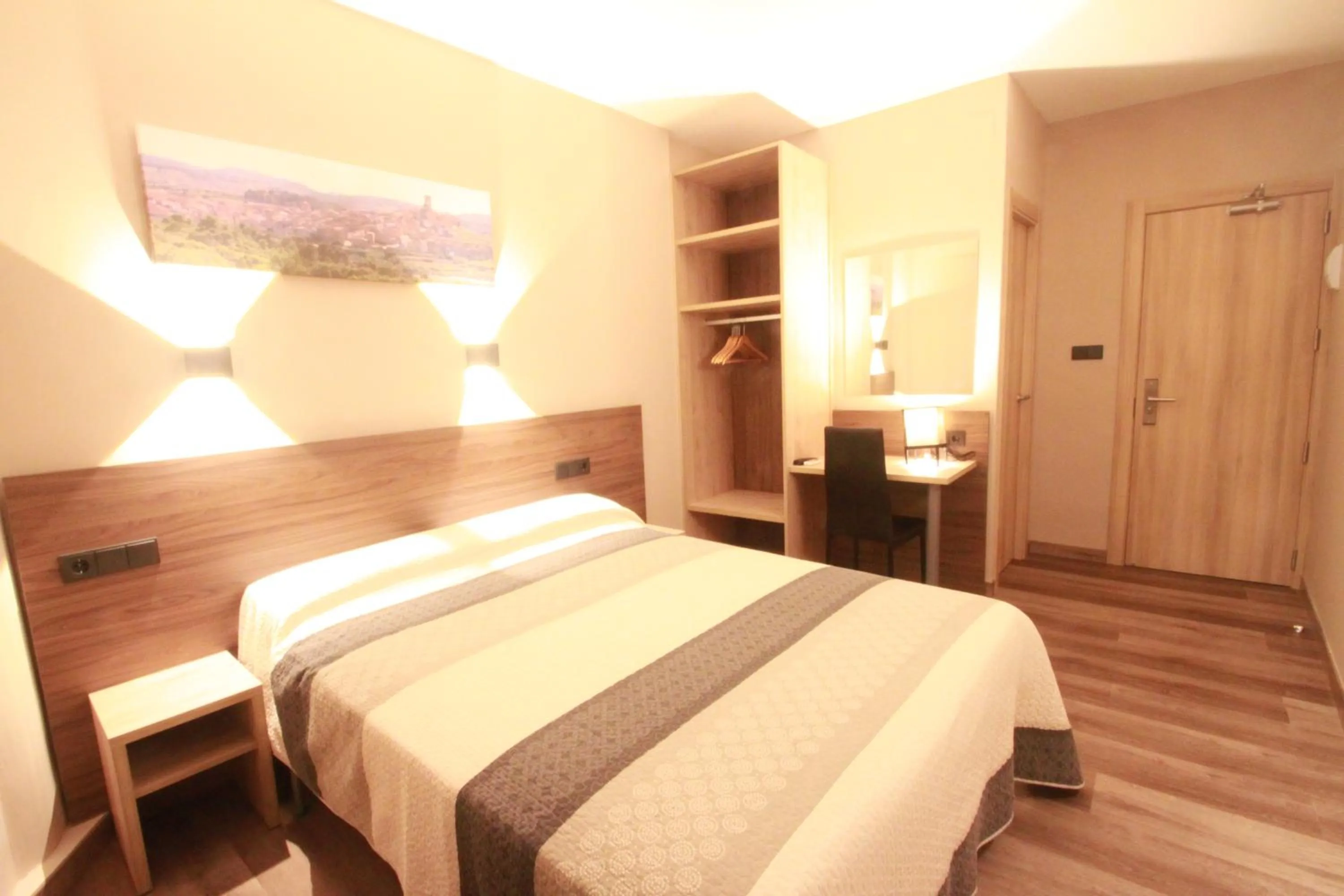 Bed in Hotel, H de l'Anton