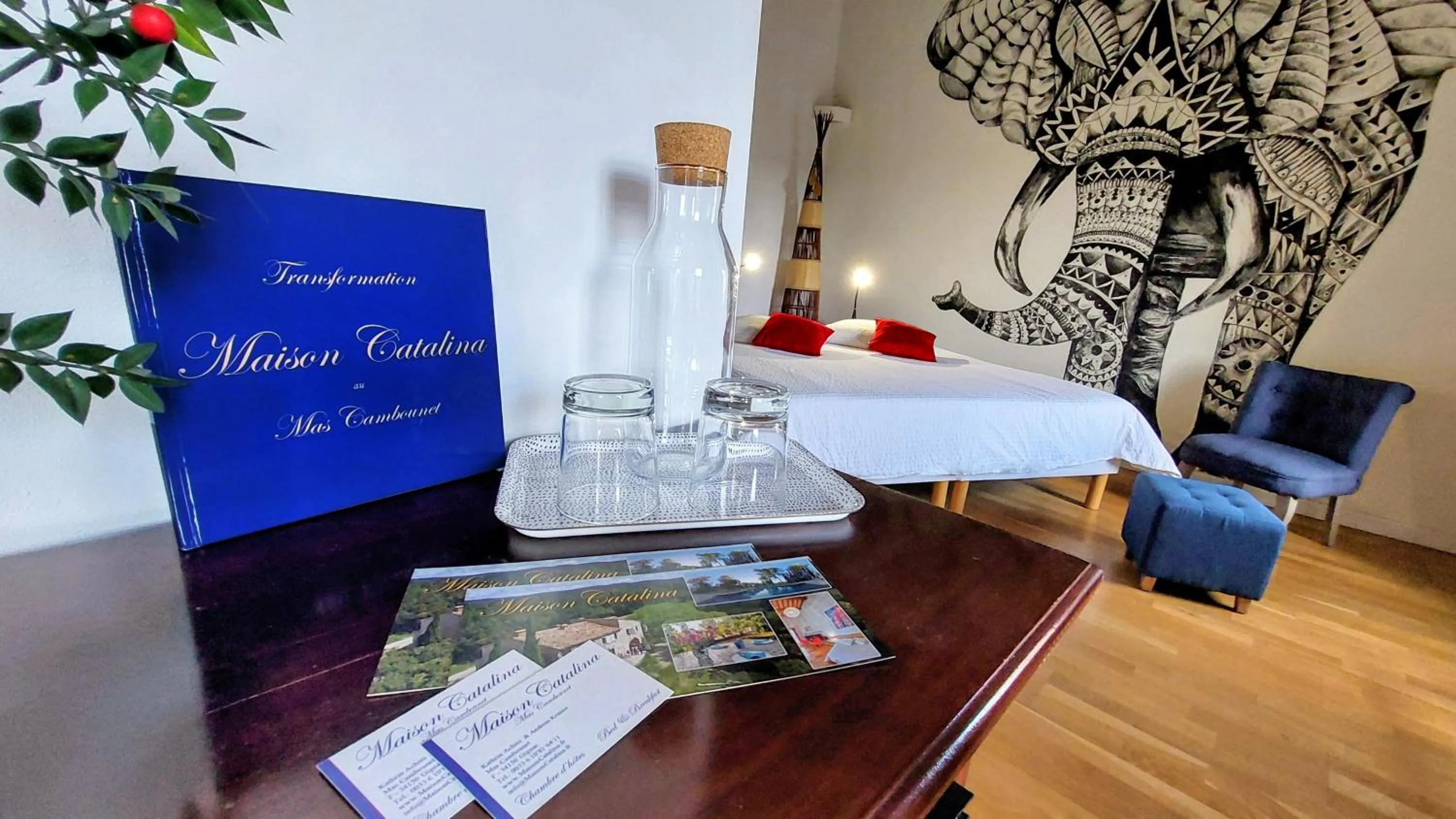 Coffee/tea facilities in Maison Catalina