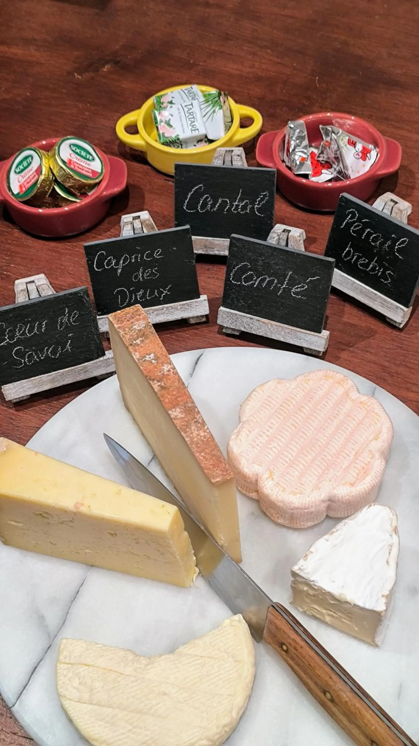 Buffet breakfast in Maison Catalina