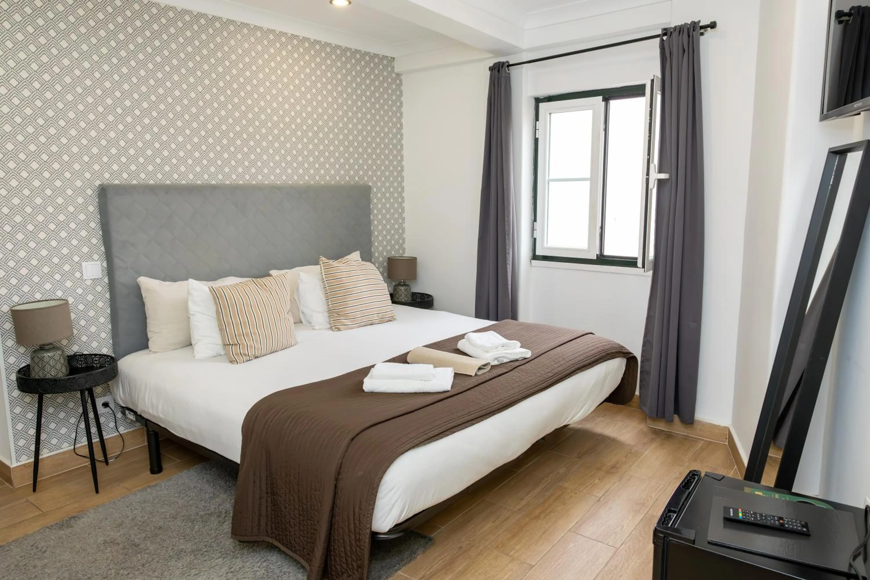 Photo of the whole room, Bed in Inn Bairro Alto BA Sweet