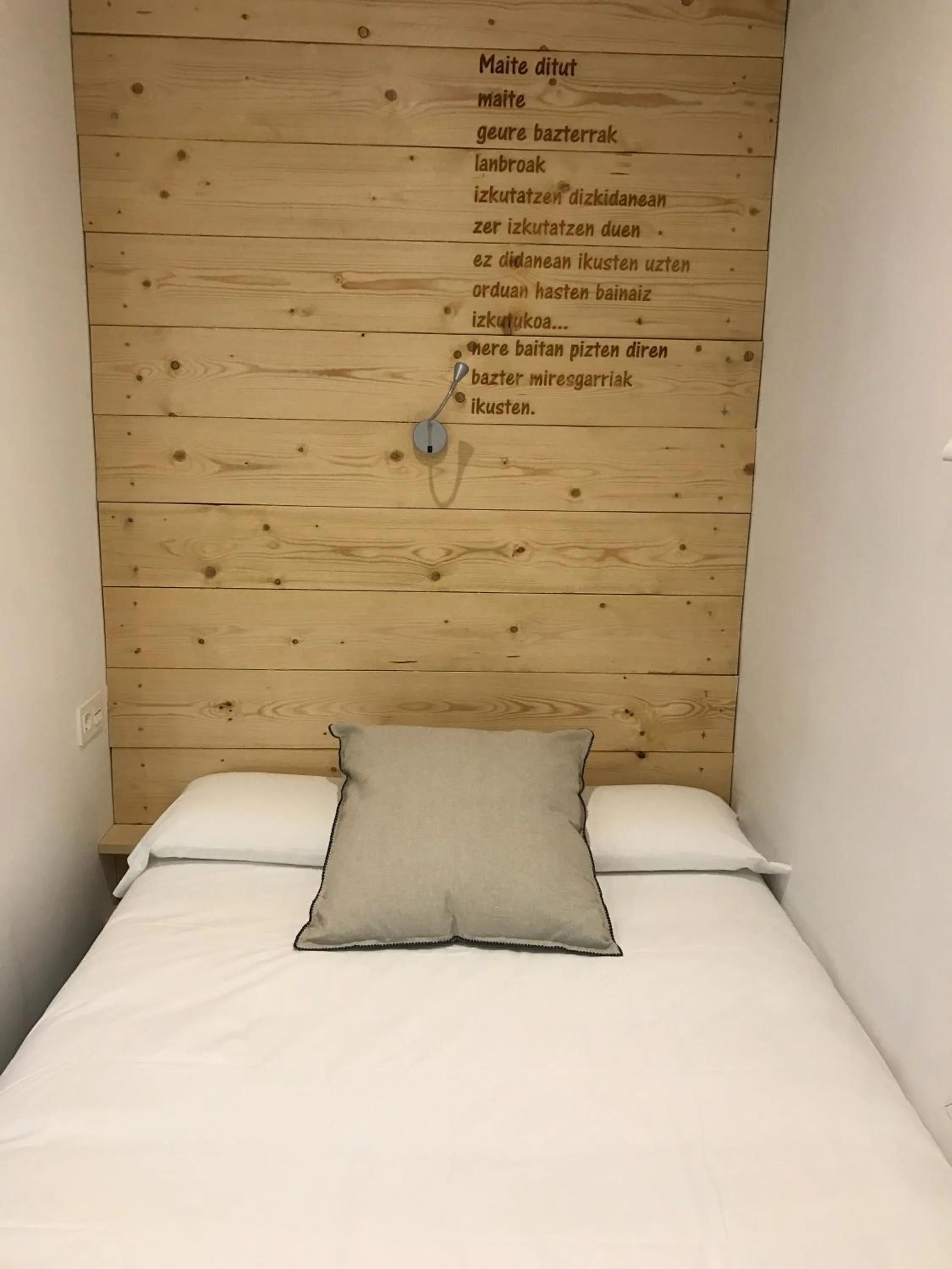 Bedroom, Bed in Pensión Urkia