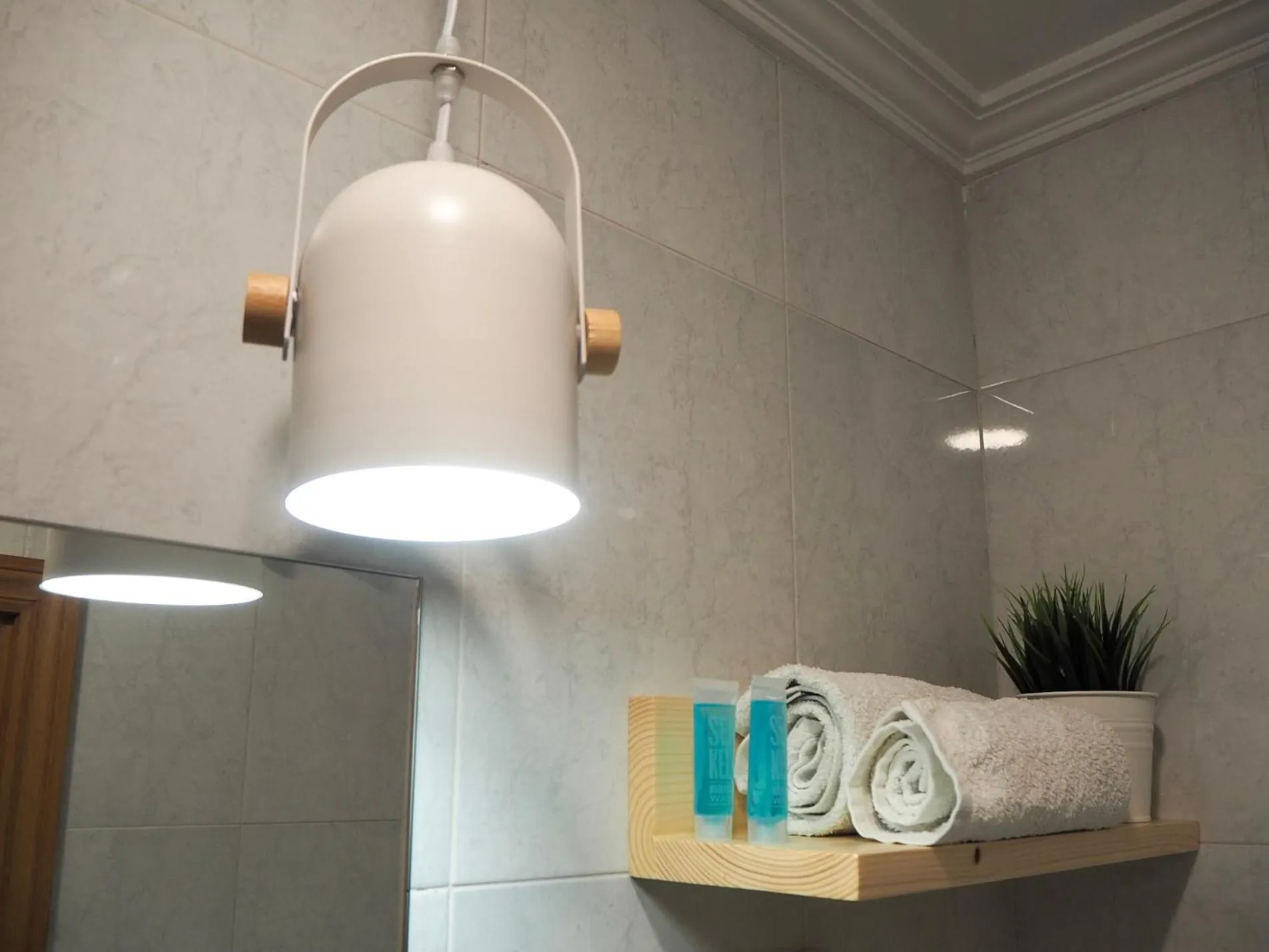 Bathroom in Pensión Urkia