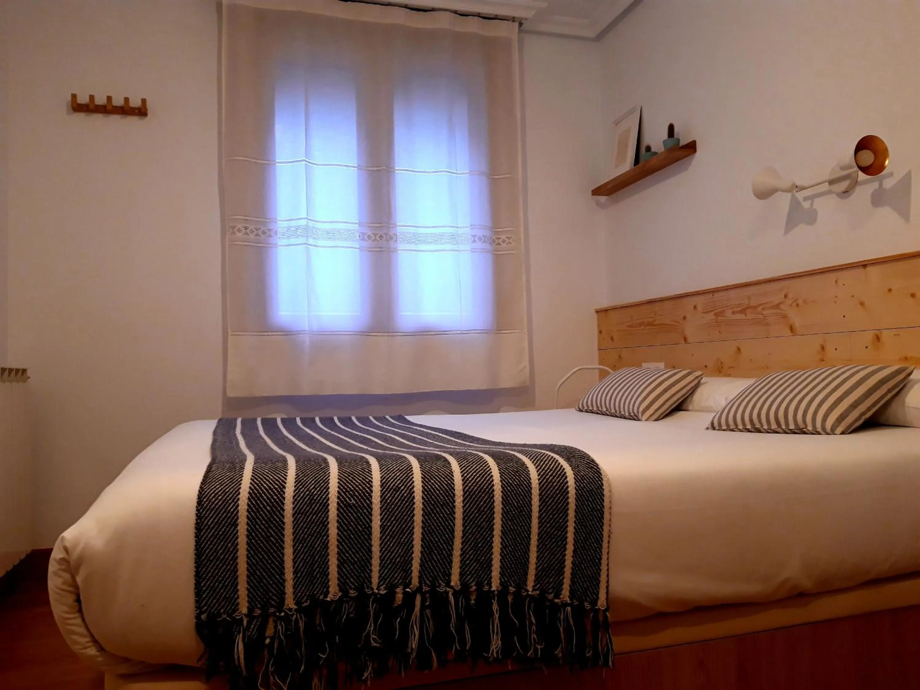 Bedroom, Bed in Pensión Urkia