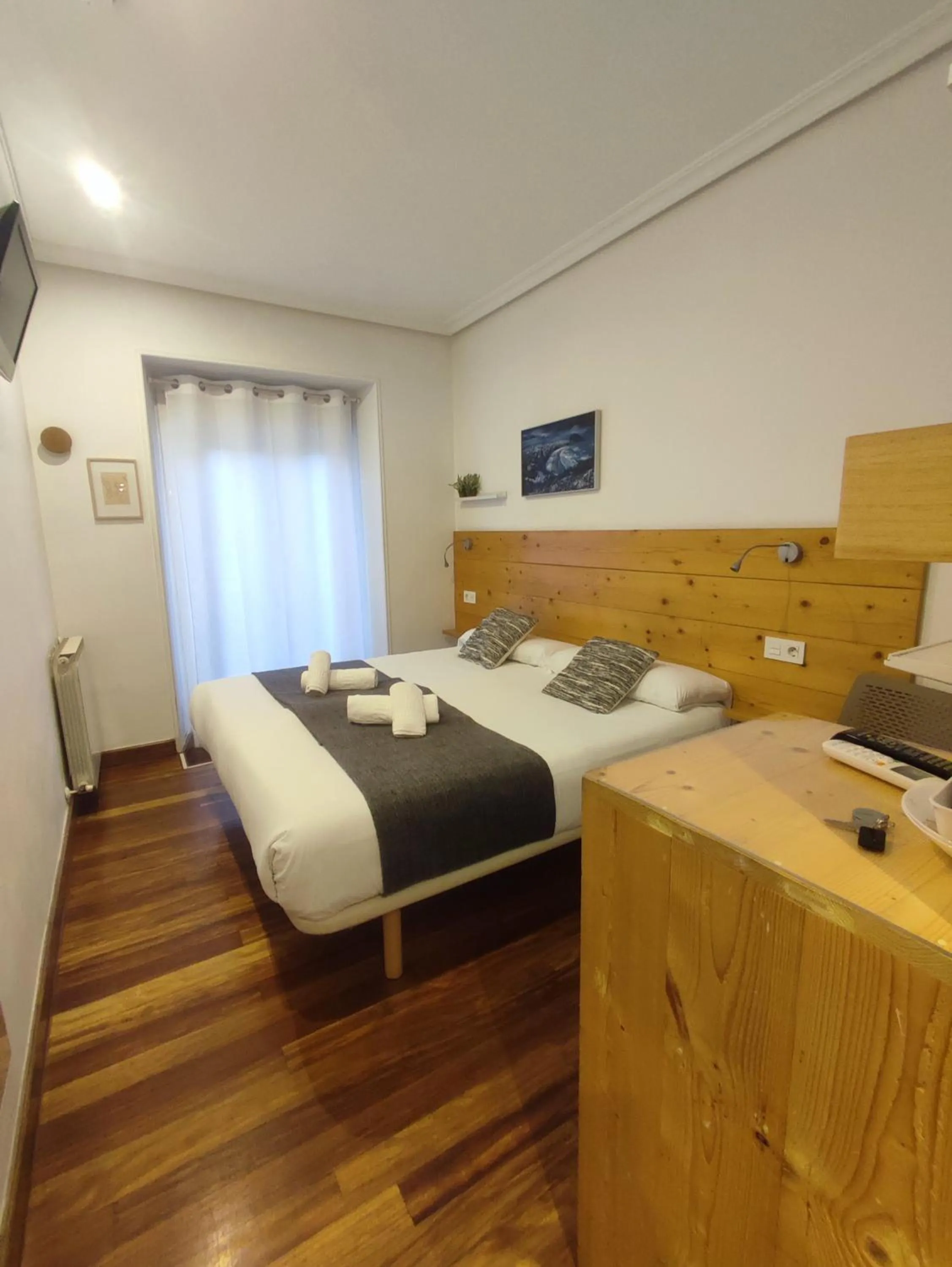 Bedroom, Bed in Pensión Urkia