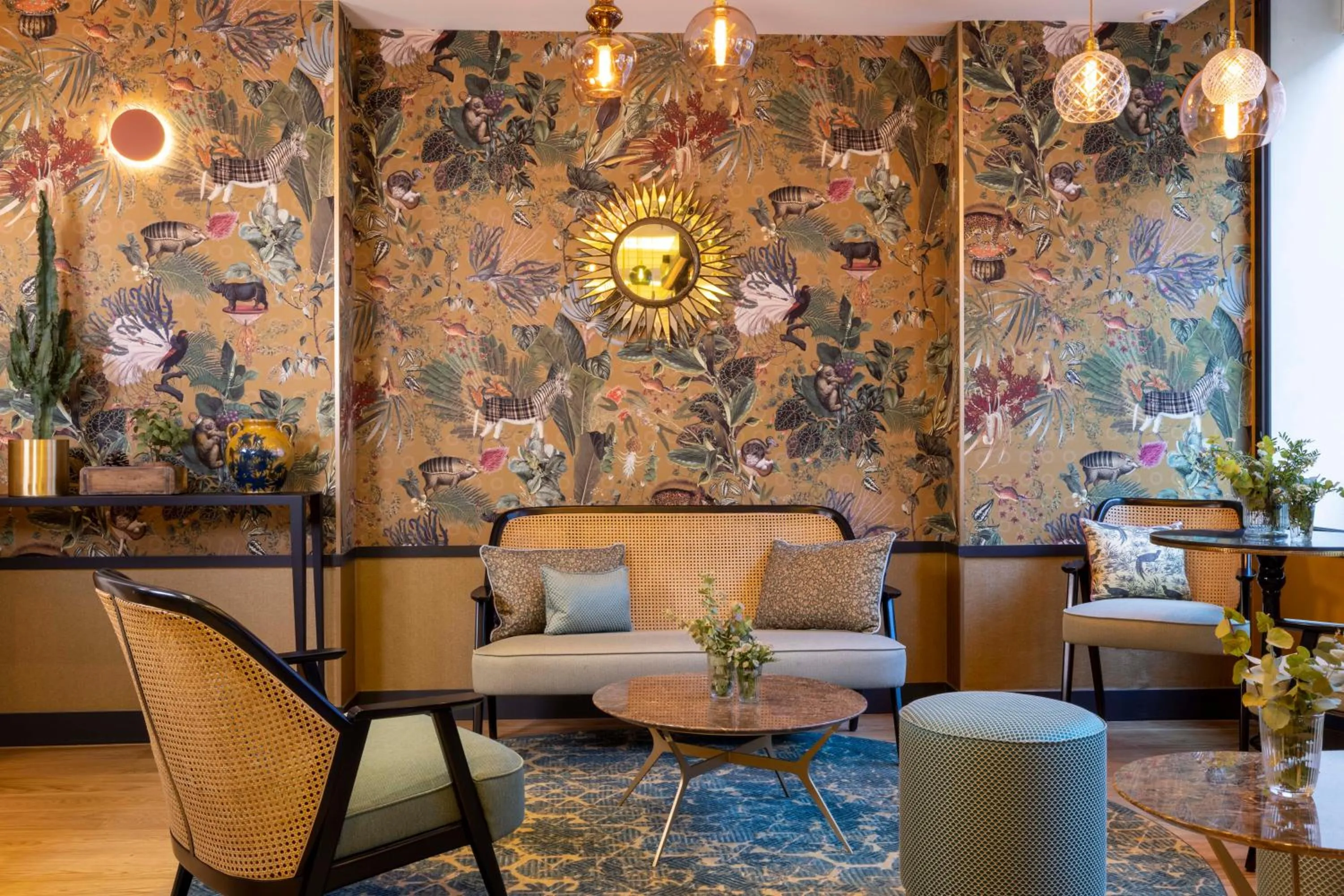 Living room in Hôtel Jardin de Cluny