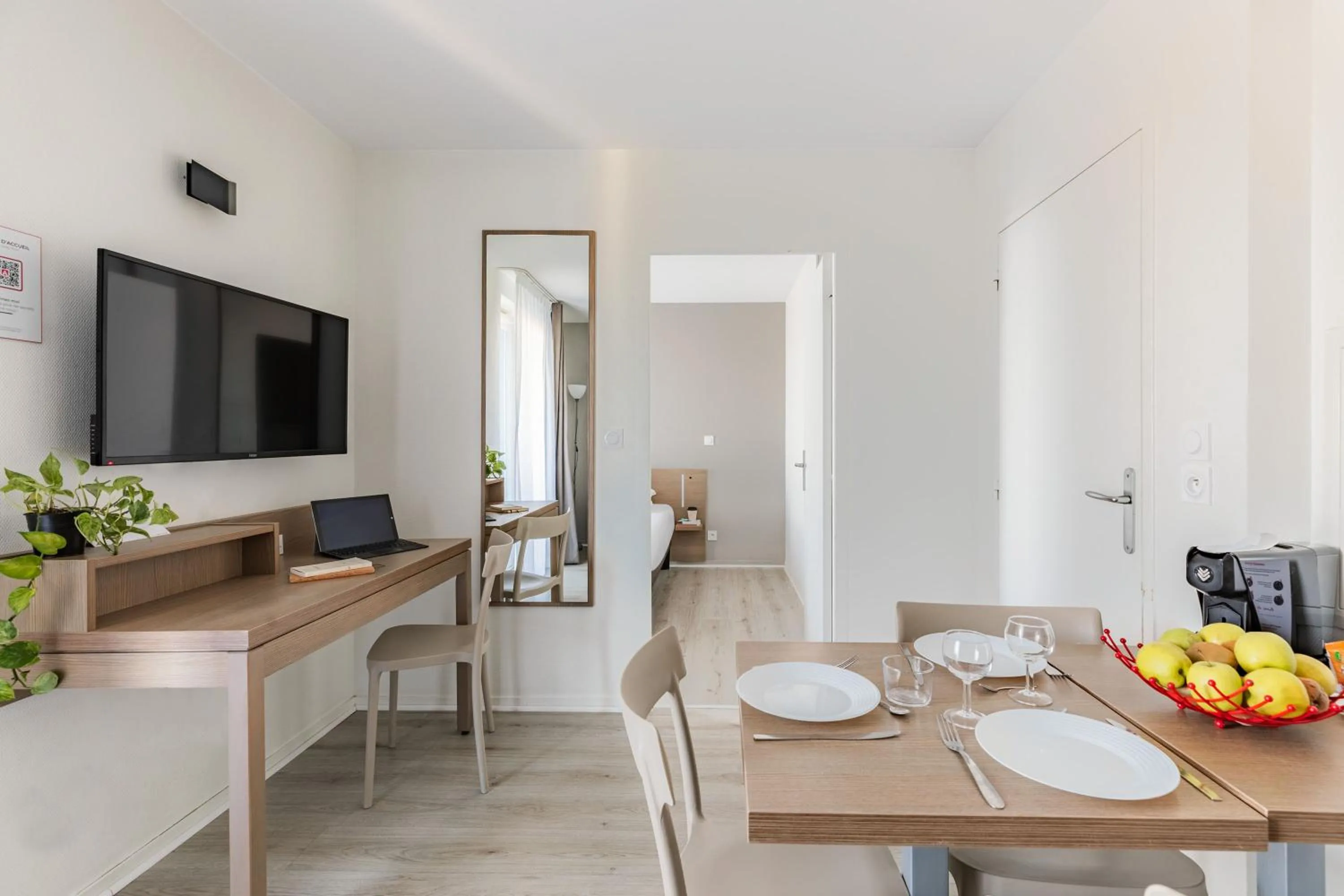 TV and multimedia in Appart'City Confort Saint-Nazaire Océan