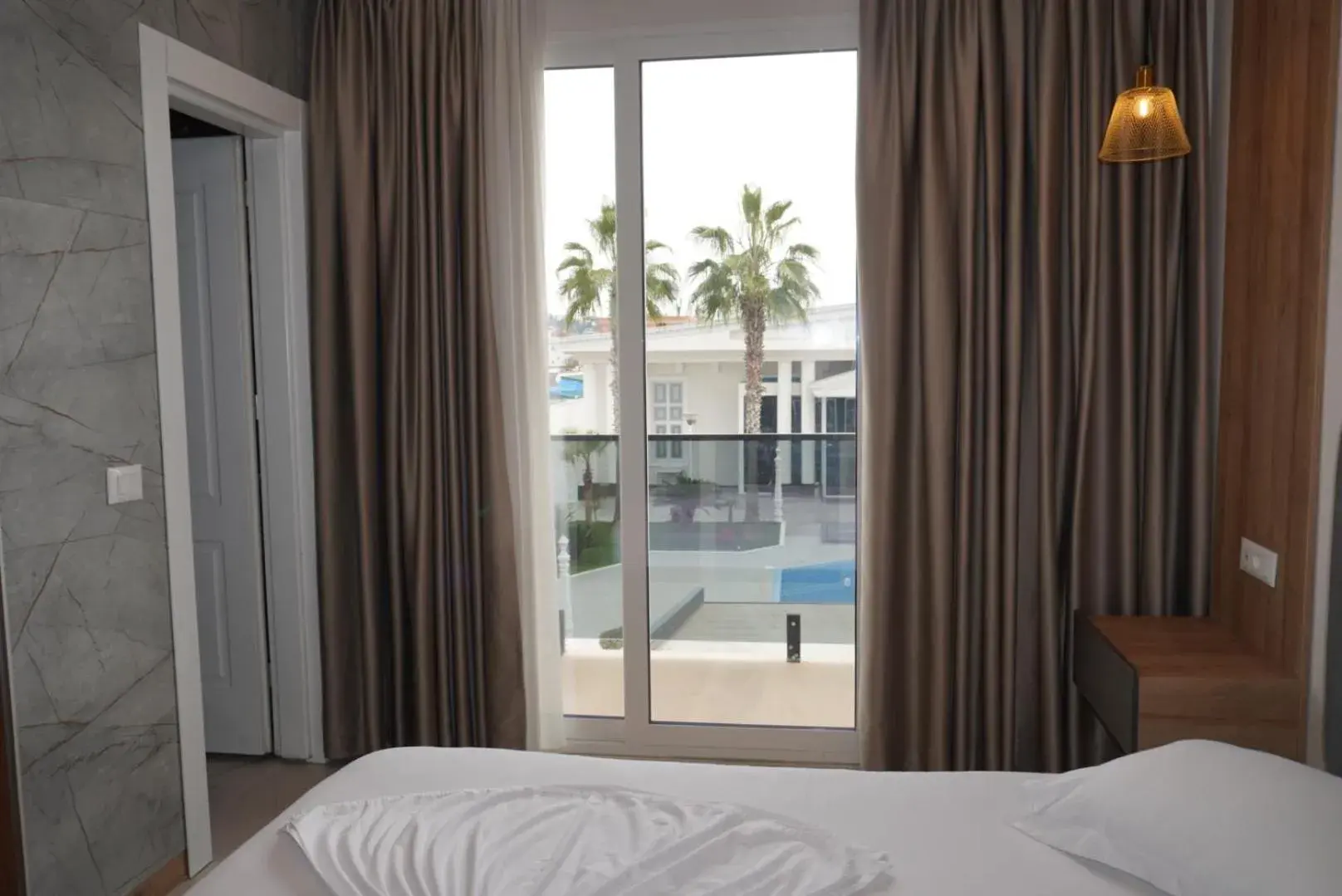 Double Room with Balcony in Hotel Colis Double Room with Balcony in Hotel Colis