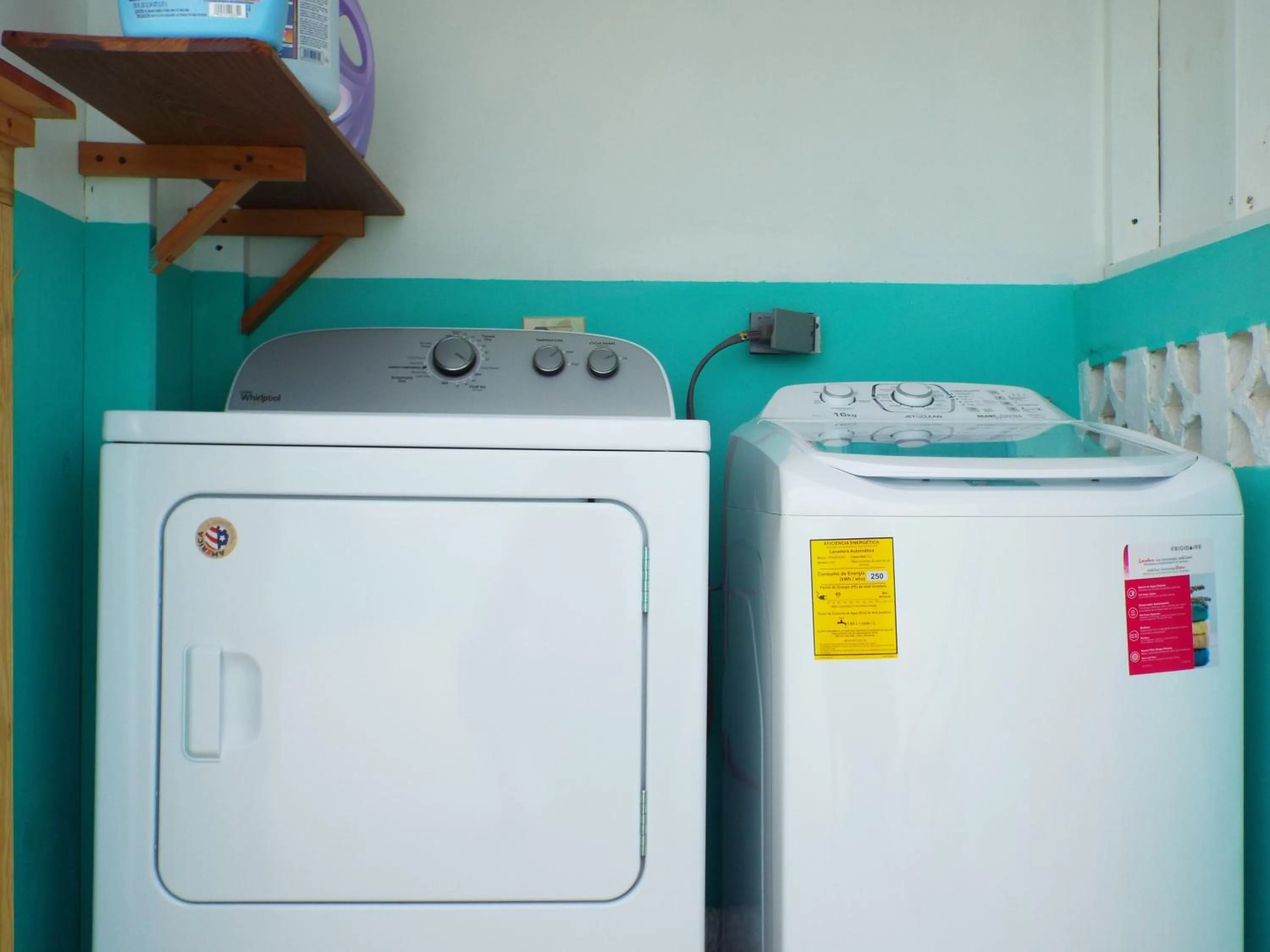 Coffee/tea facilities in LAKE VIEW CONDO