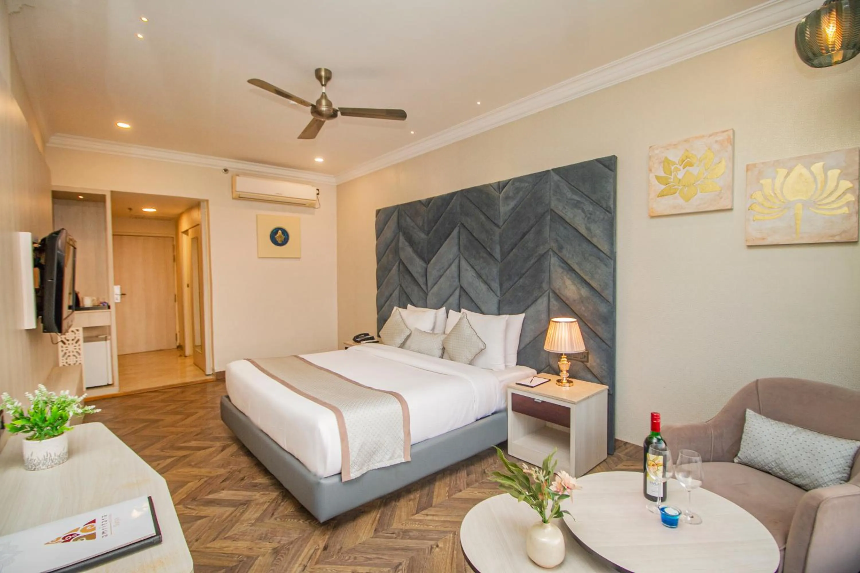 Photo of the whole room, Bed in Amritara Surya - A Luxury Spa Retreat