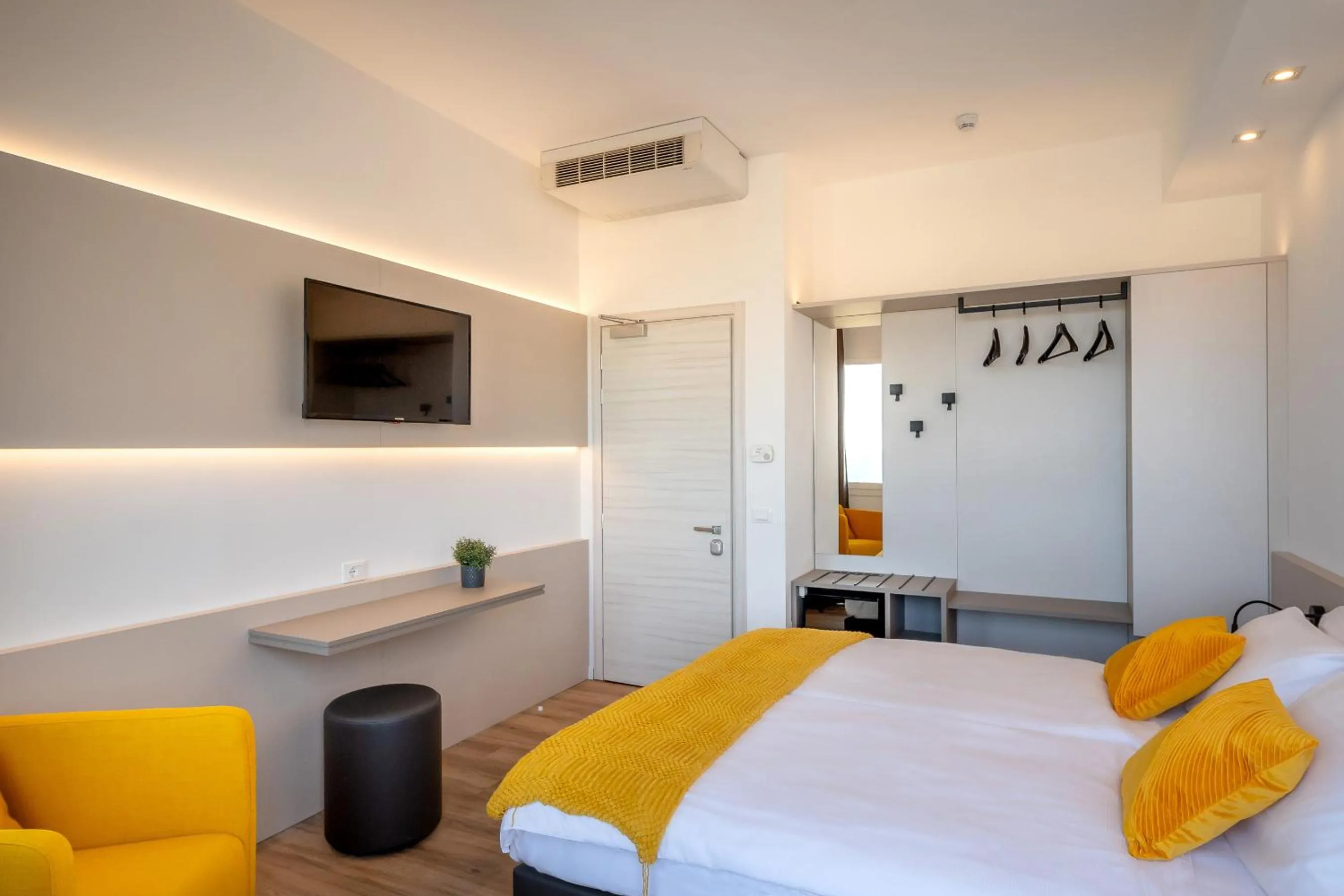 Photo of the whole room, Bed in Hotel Delfino