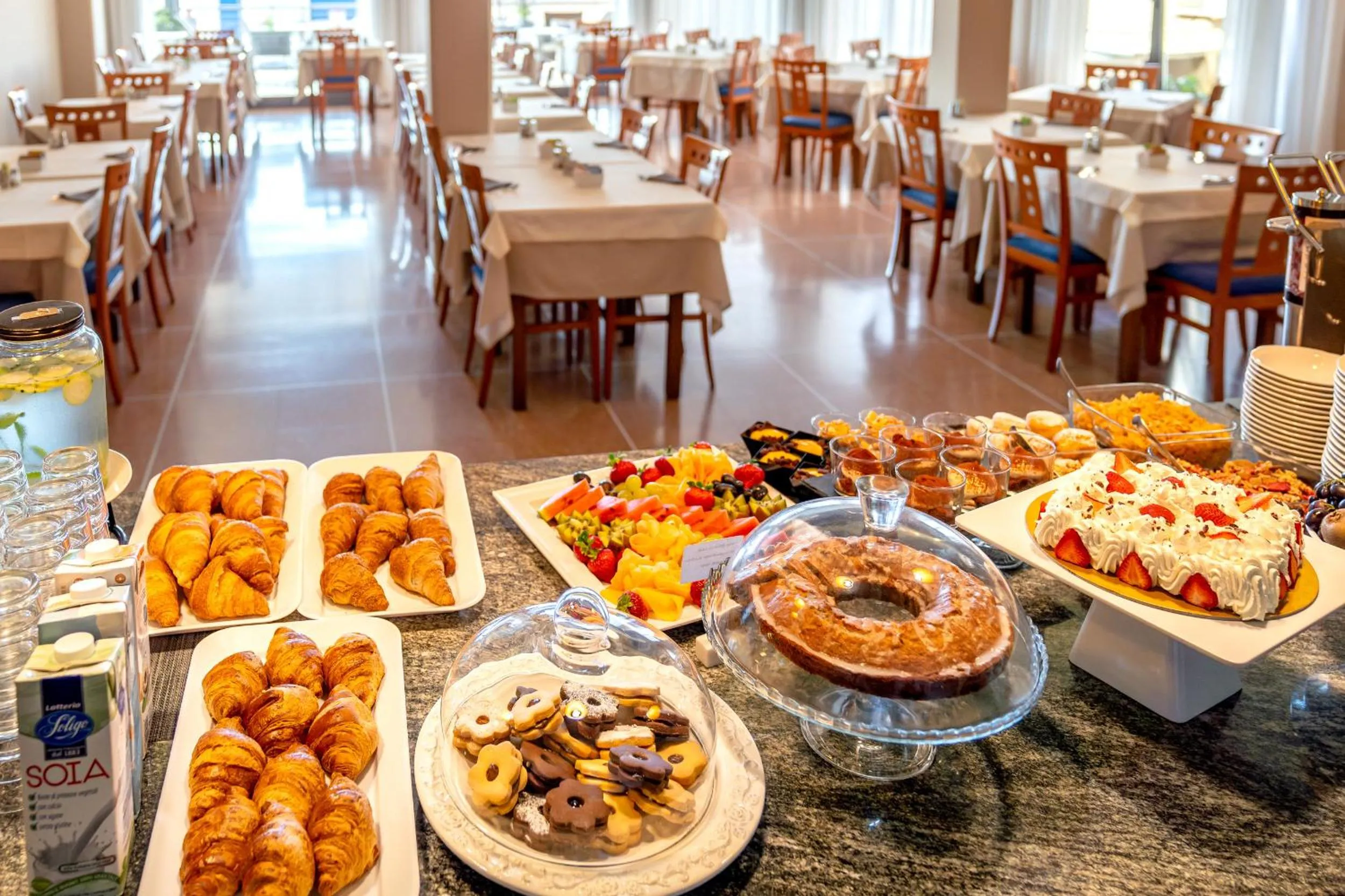 Breakfast in Hotel Delfino