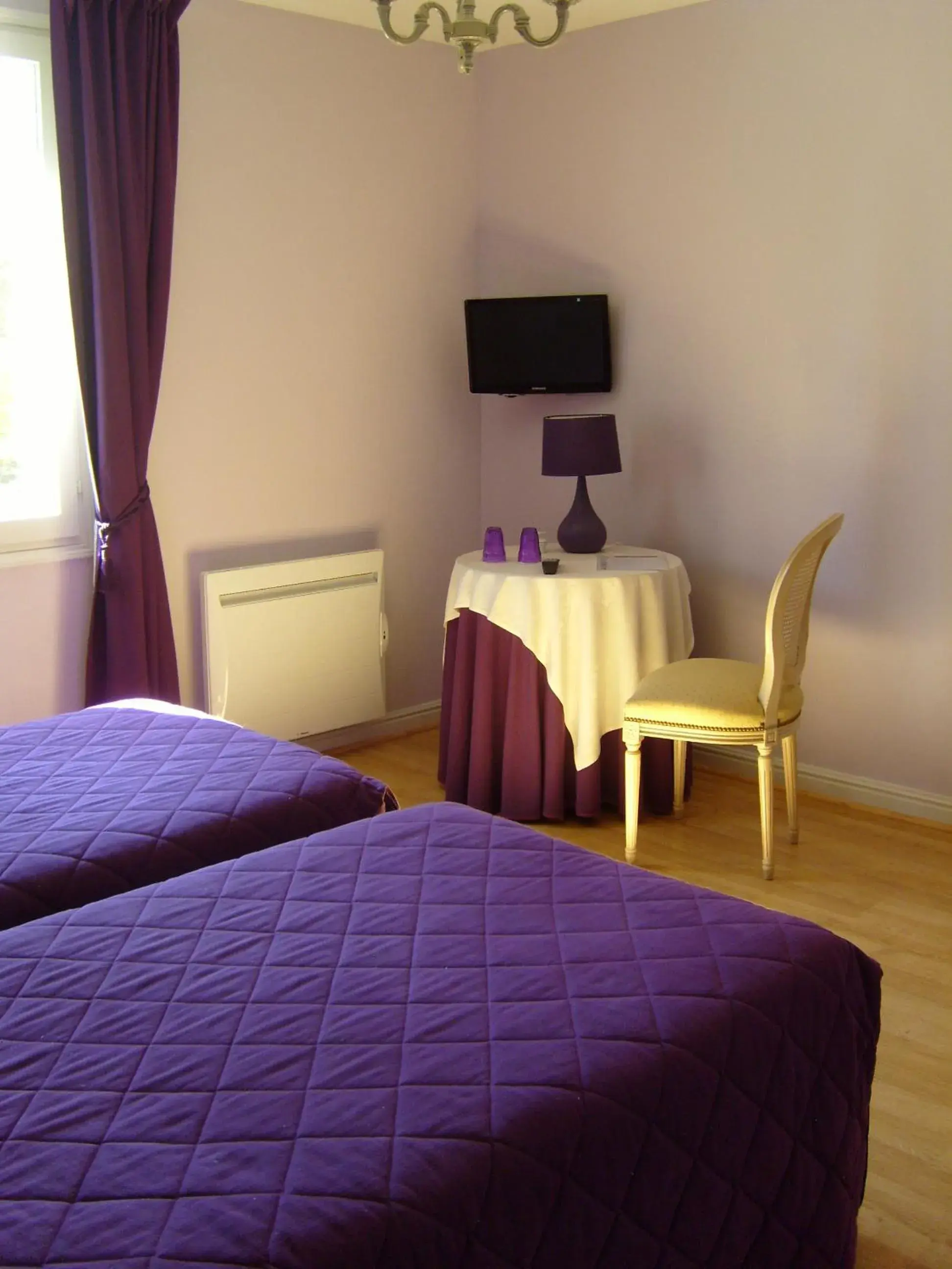 Twin Room in Hostellerie le Clos du Cher Twin Room in Hostellerie le Clos du Cher