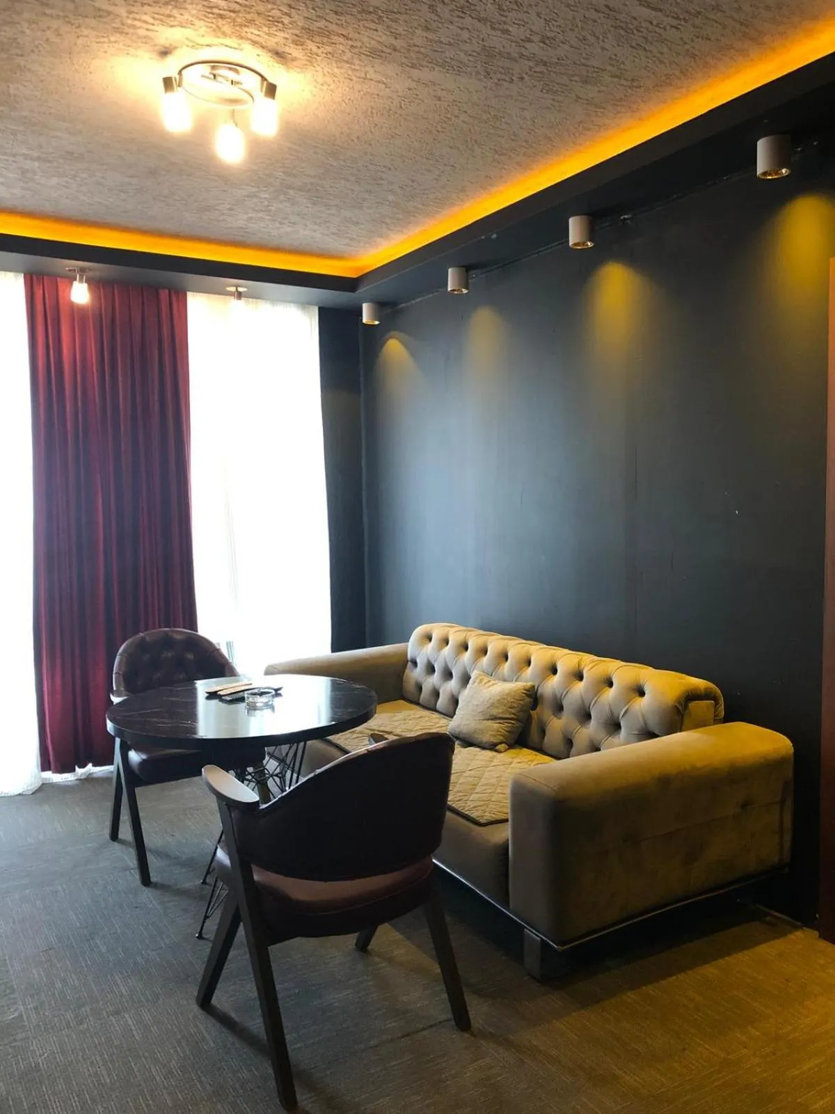 Photo of the whole room in My Palace Aırport