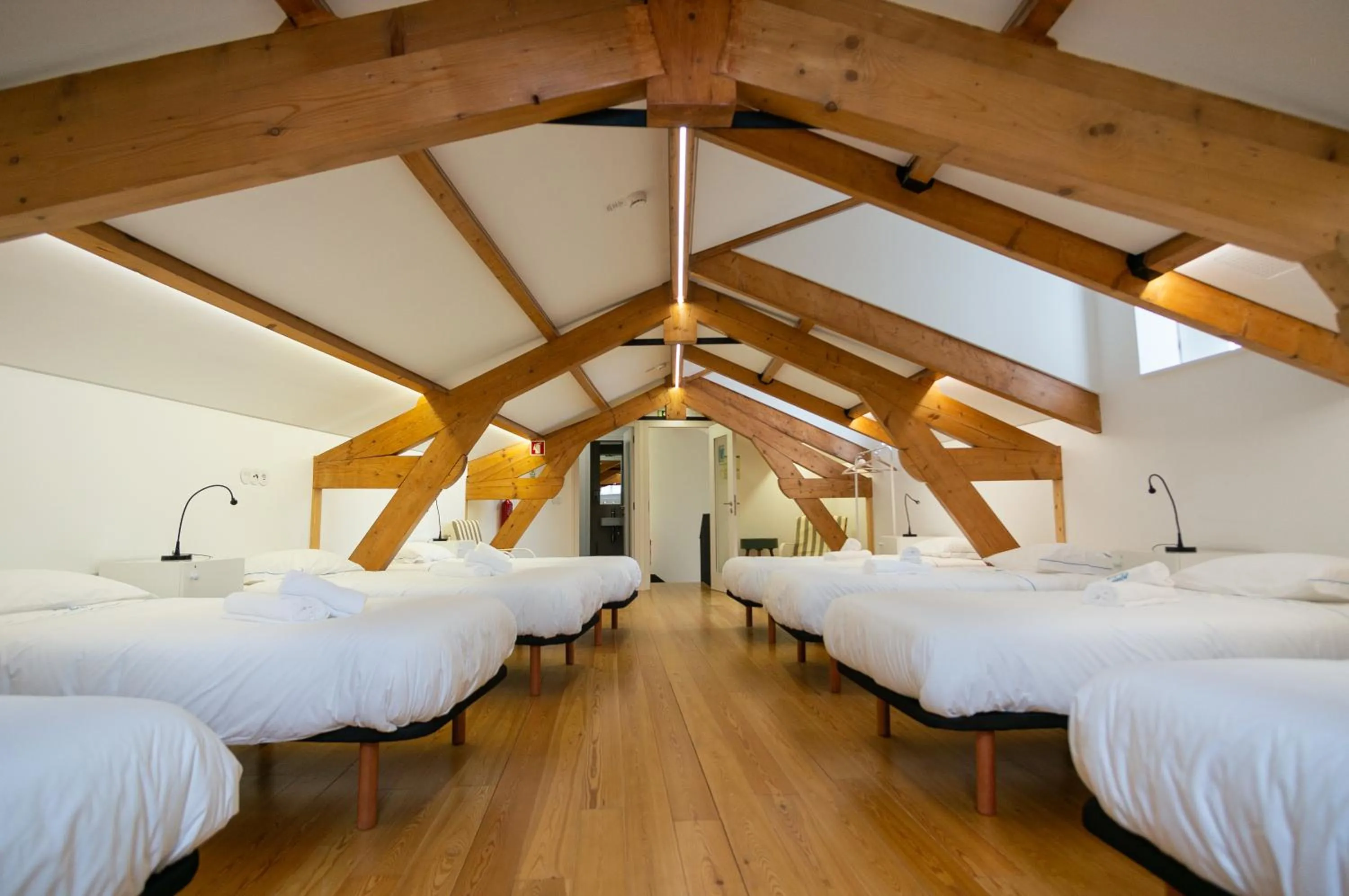 Change The World Hostels - Coimbra - Almedina