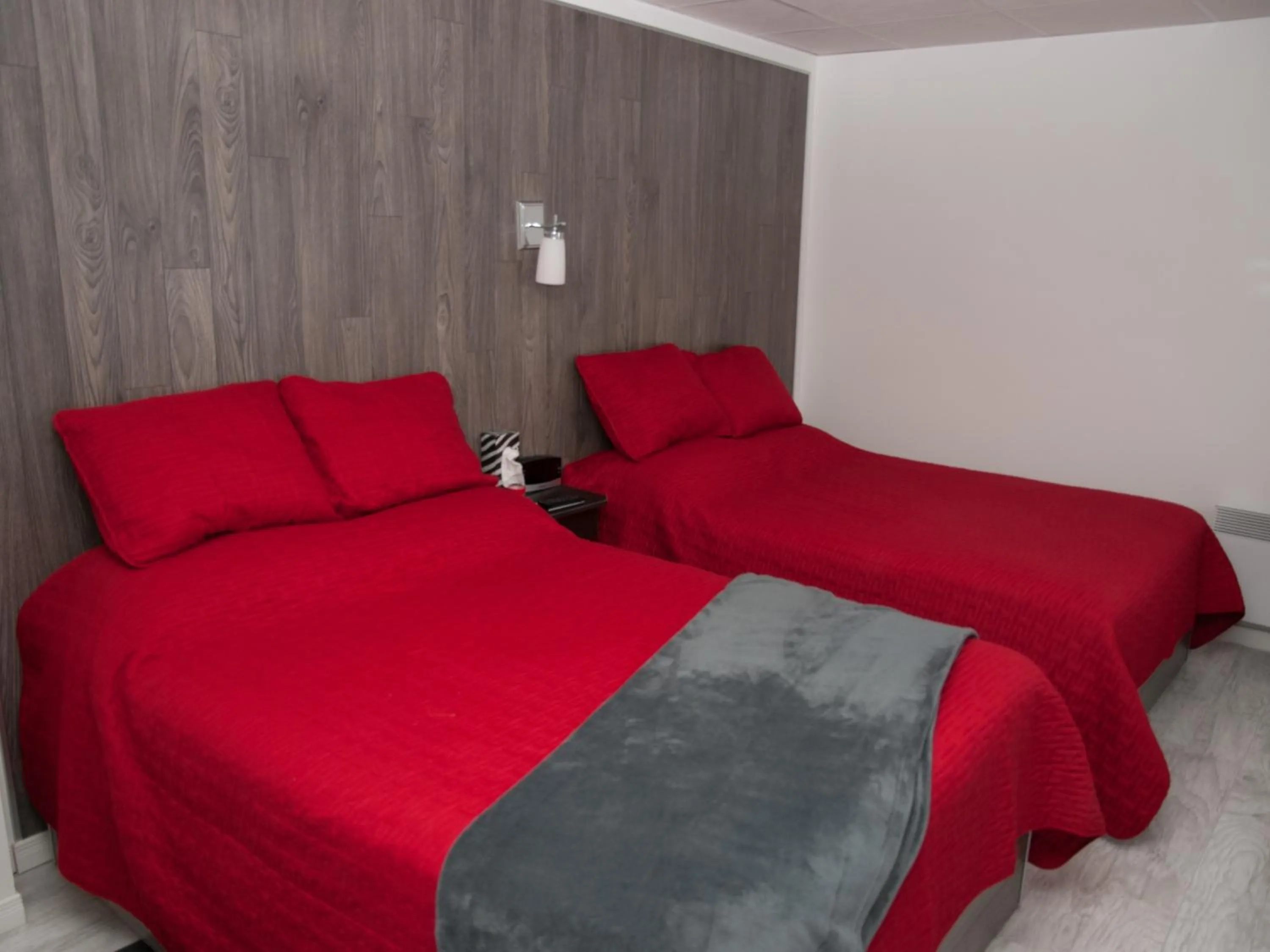 Bed in Hotel Le Plaza