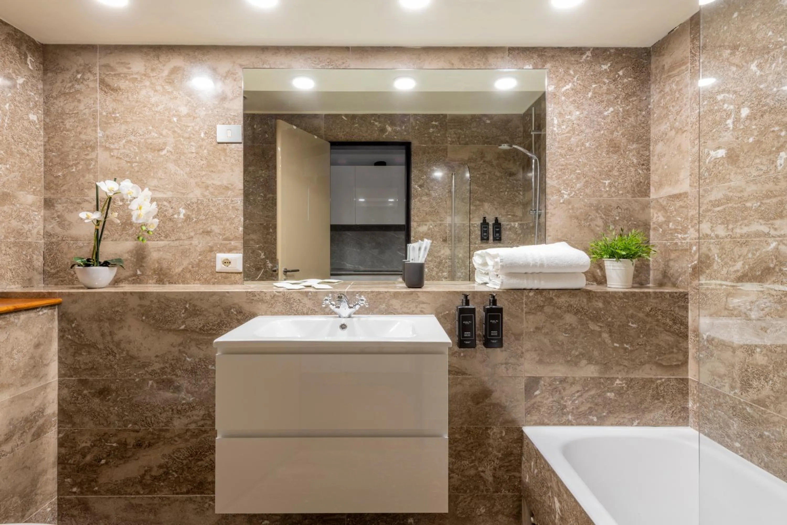 Milan Royal Suites - Centro