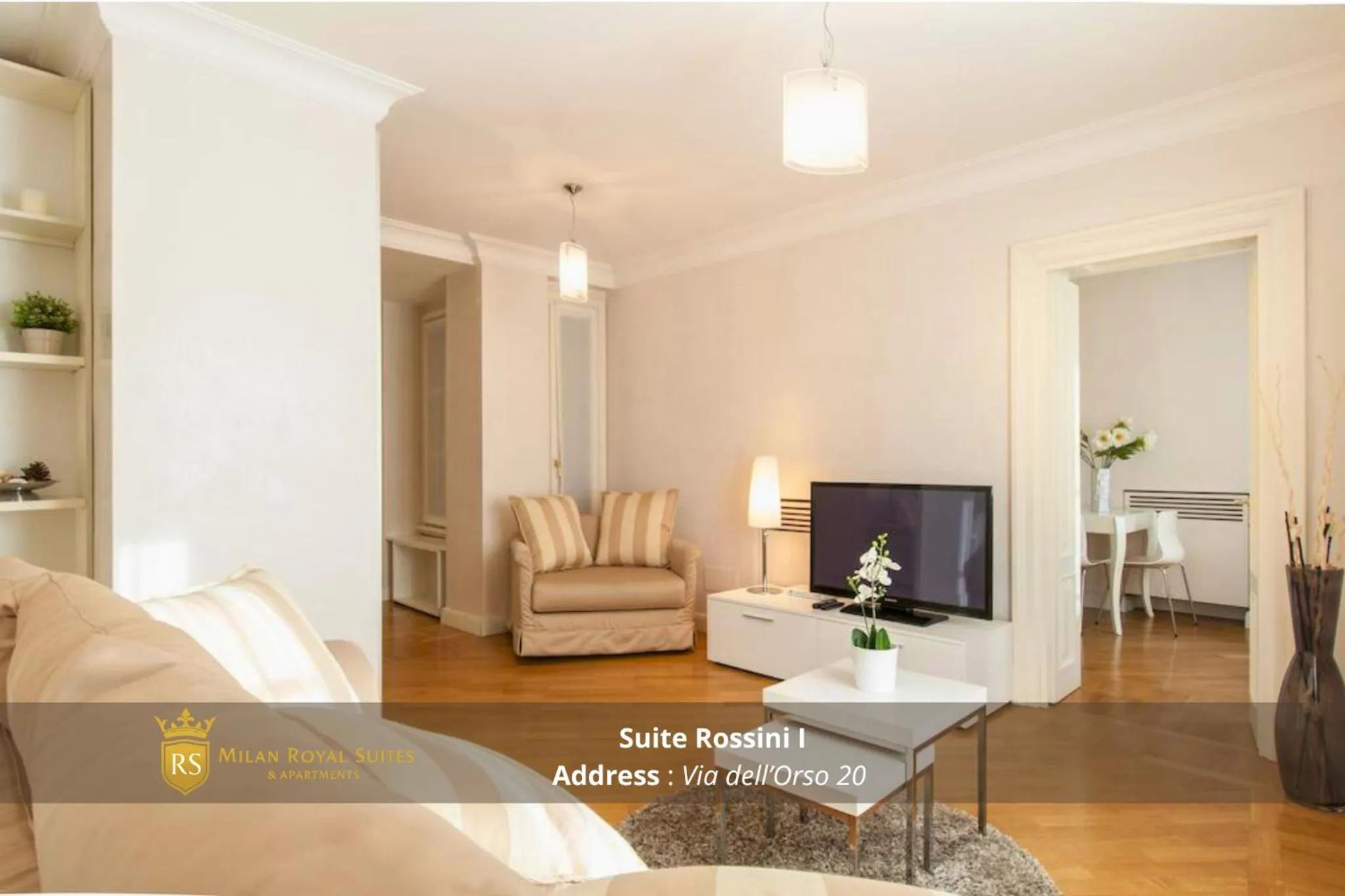 Communal lounge/ TV room in Milan Royal Suites - Centro