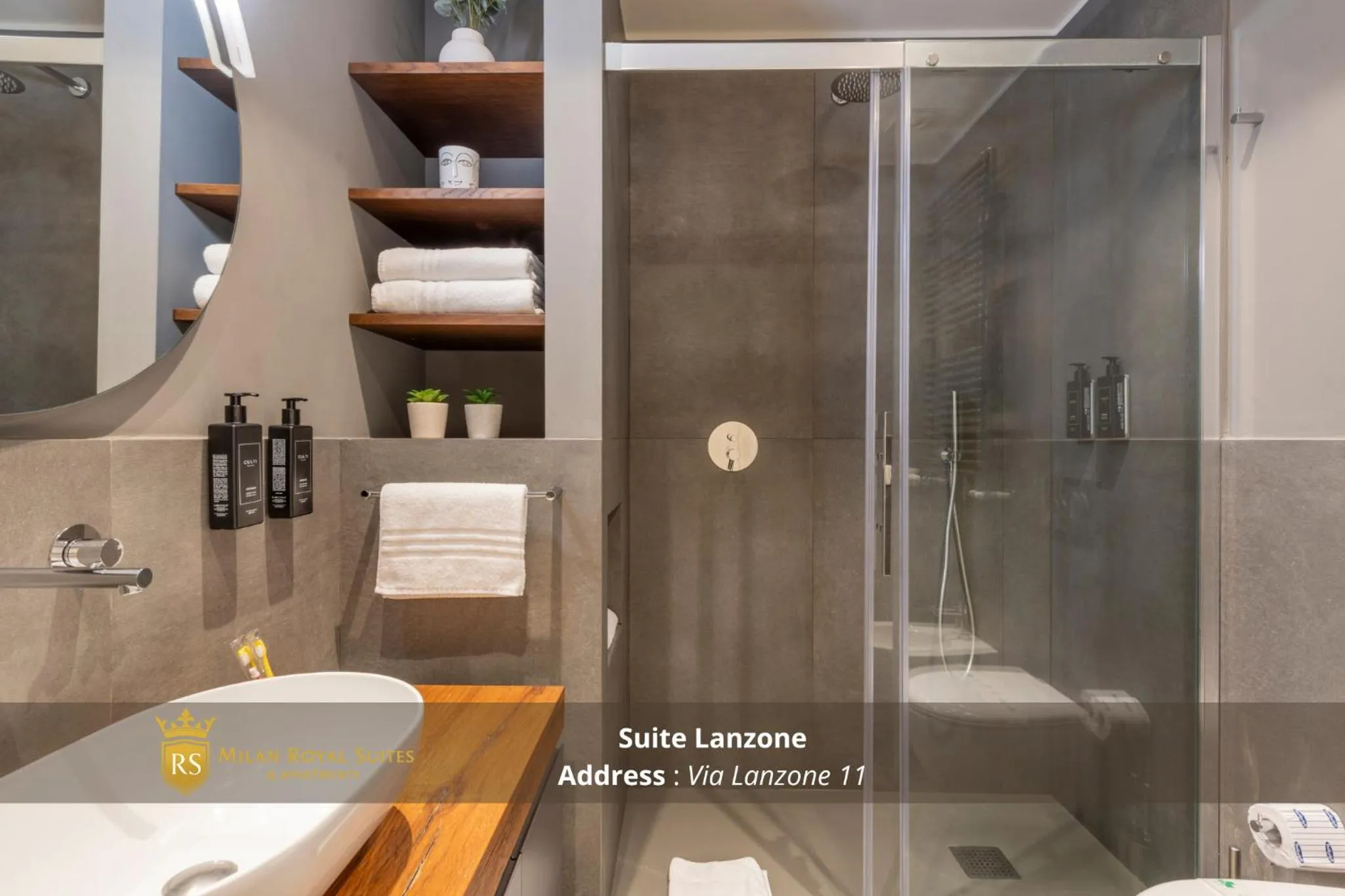 Bathroom in Milan Royal Suites - Centro