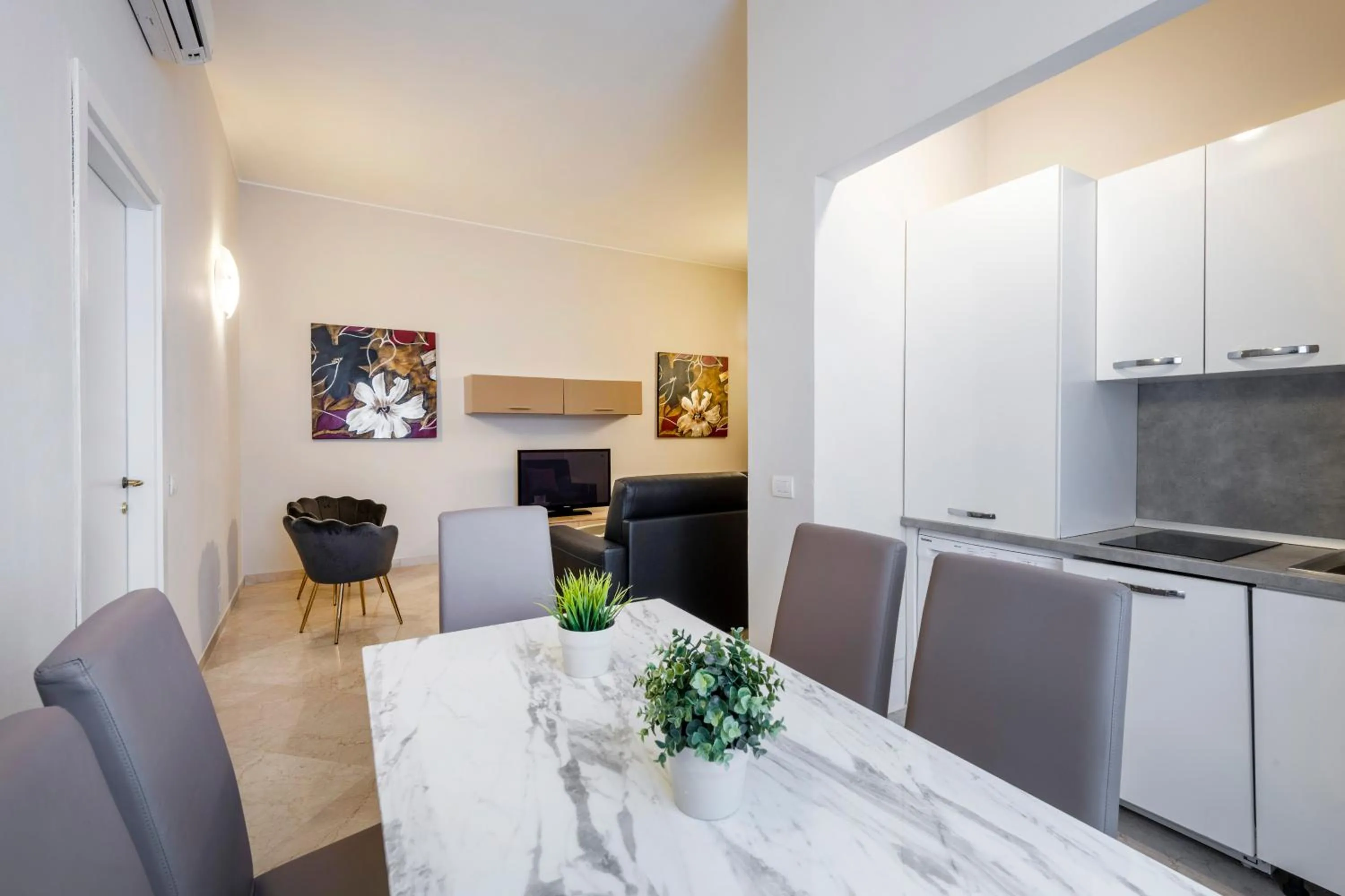 Living room in Milan Royal Suites - Centro