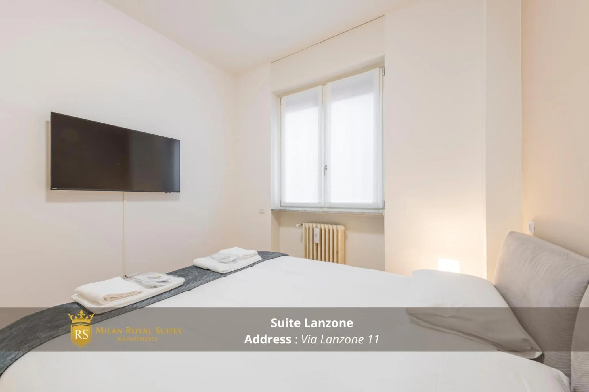 Bedroom, Bed in Milan Royal Suites - Centro