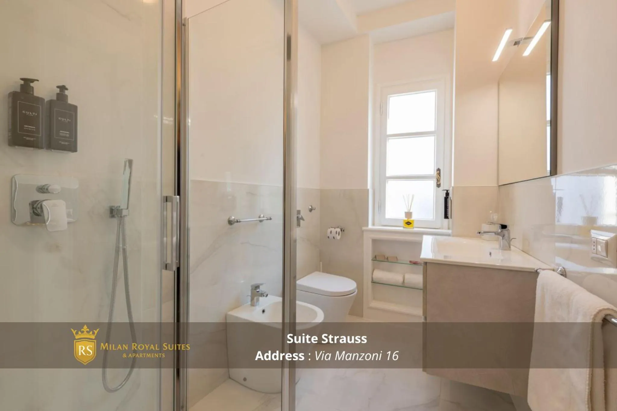 Bathroom in Milan Royal Suites - Centro