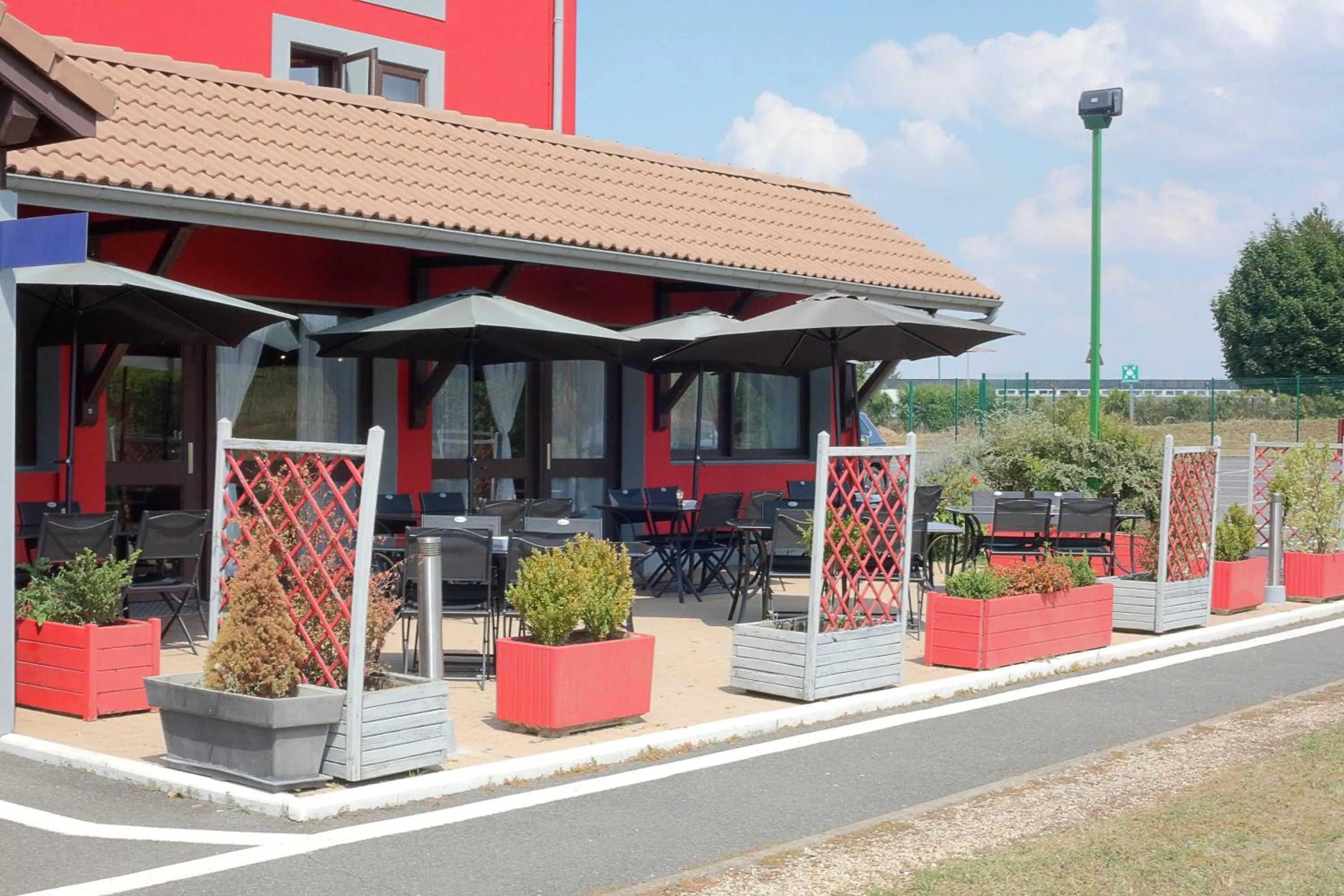 Balcony/Terrace in Enzo Hotels Cannes-Écluse by Kyriad Direct