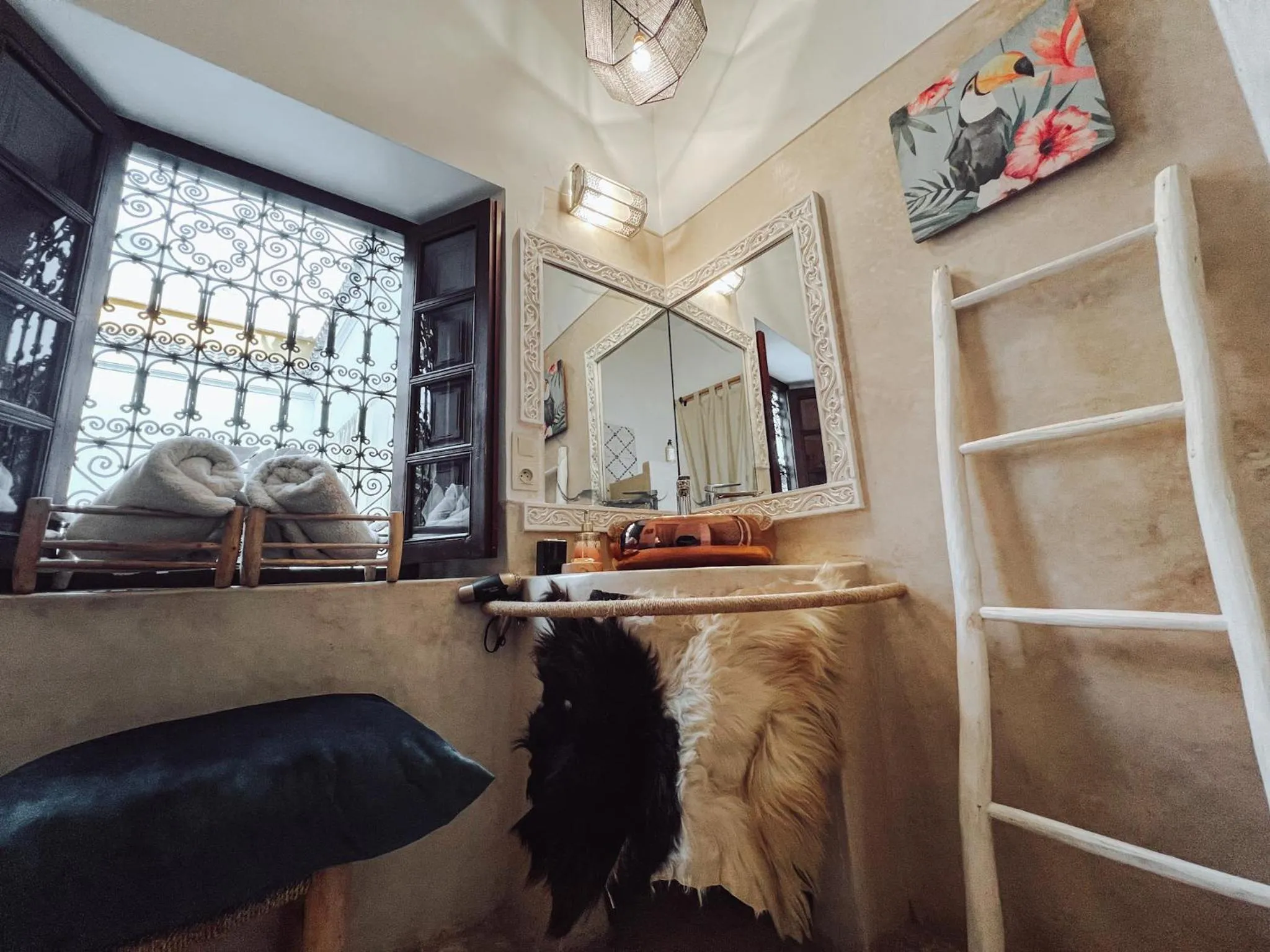 Bathroom in DAR AURORA