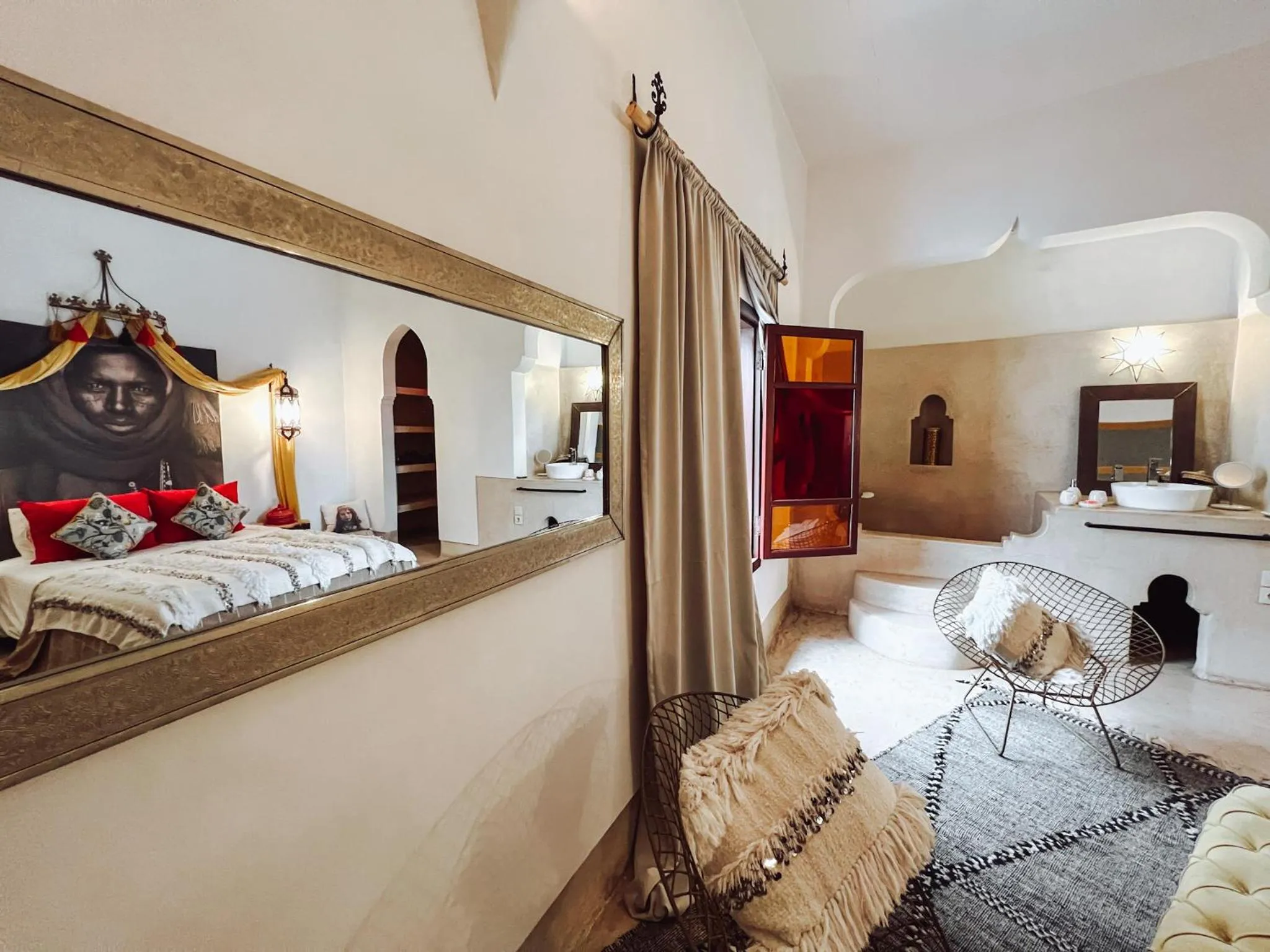 Photo of the whole room, Bed in DAR AURORA