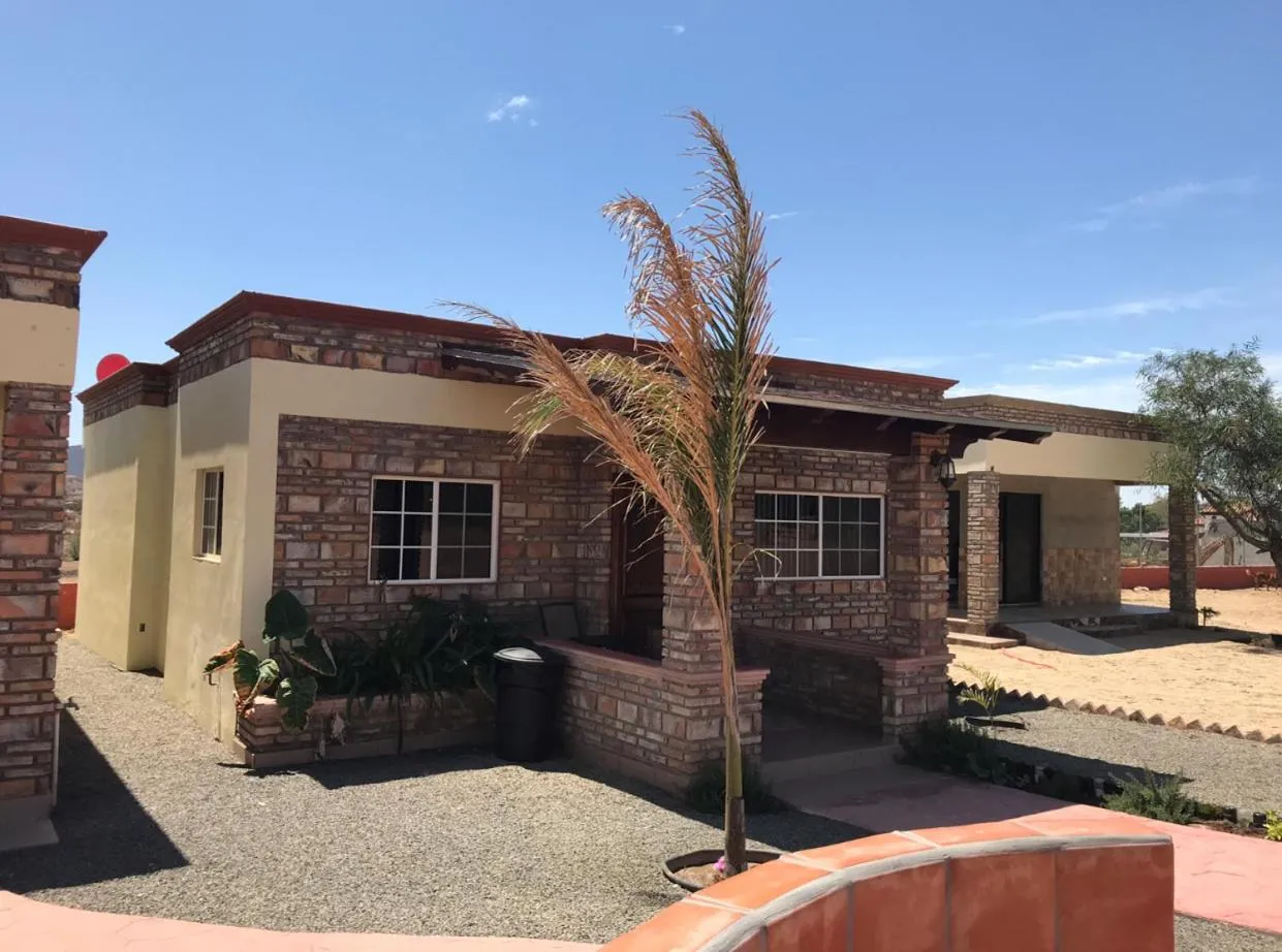 Facade/entrance in Finca Chavez