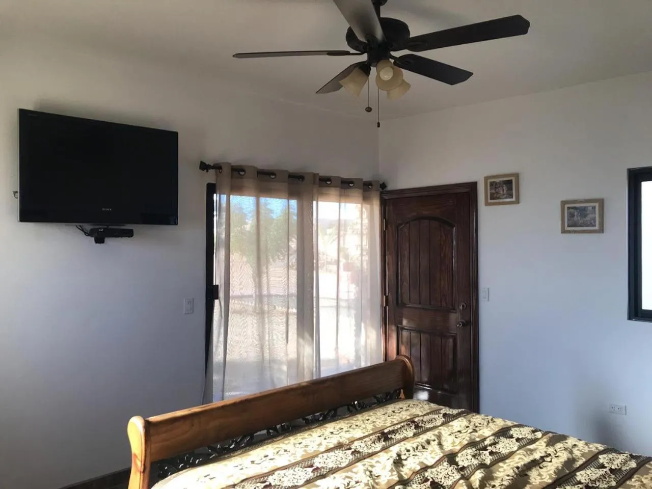 Photo of the whole room, Bed in Finca Chavez