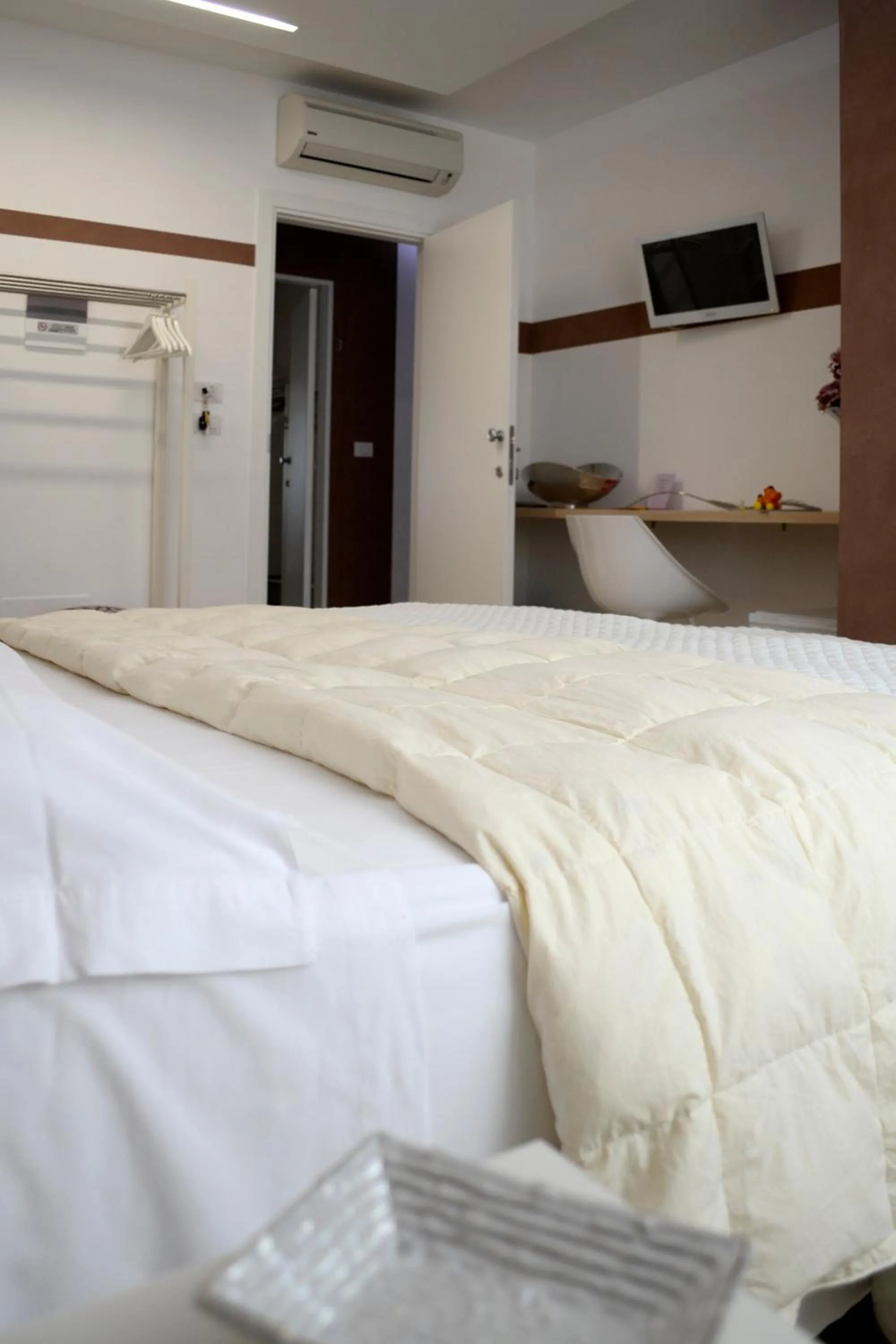 TV and multimedia, Bed in B&B Dimora Silvestri