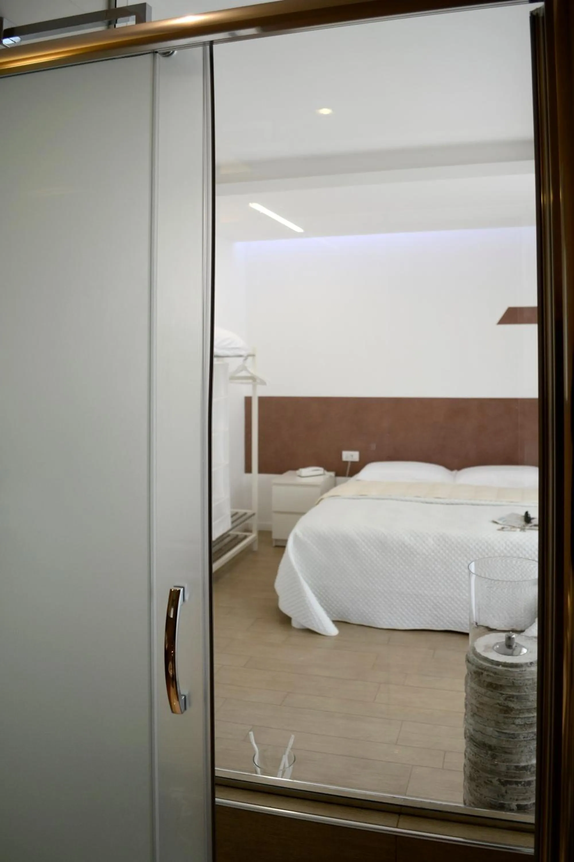 Shower, Bed in B&B Dimora Silvestri