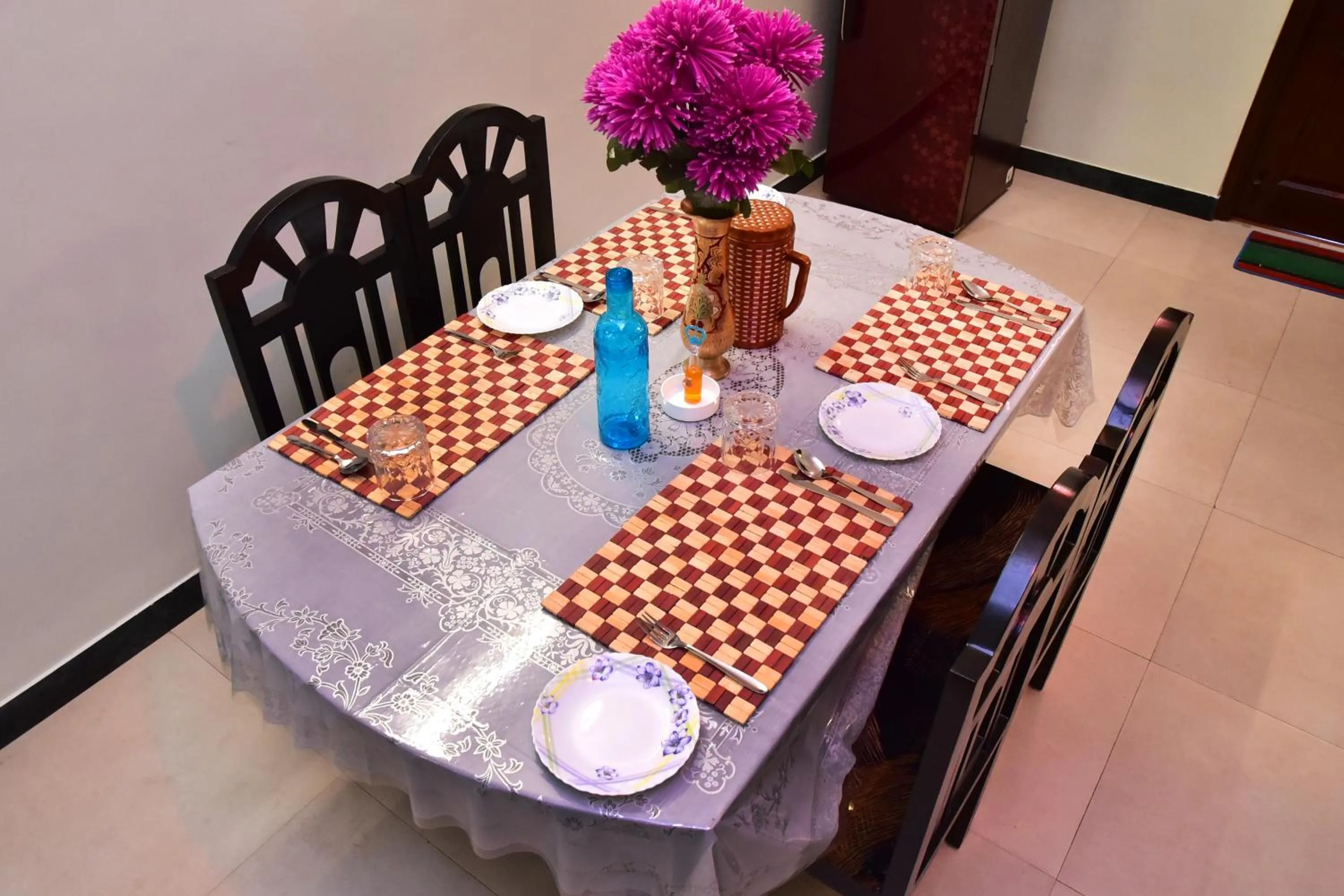Restaurant/places to eat in Villa Gomez Individual 2 bhk property at French Colony