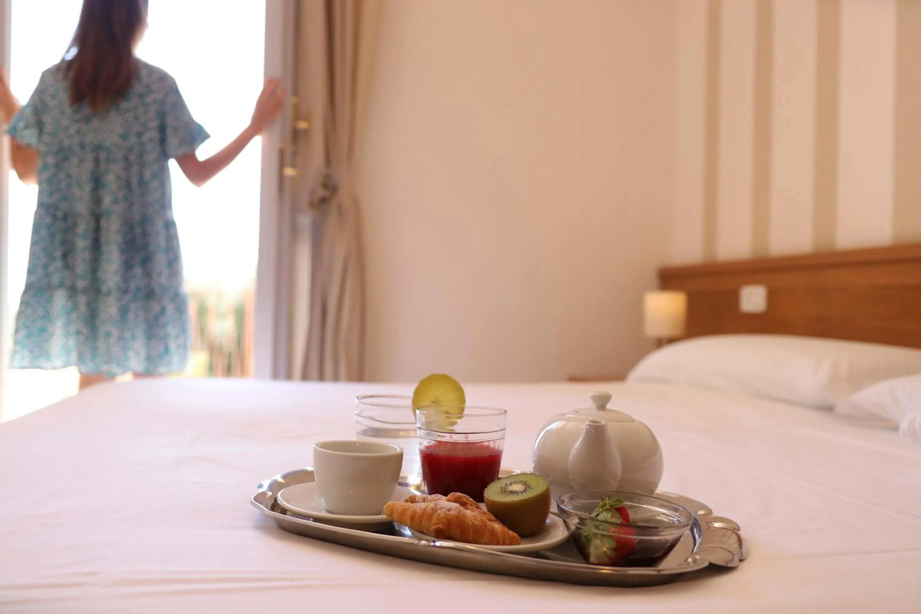 Balcony/Terrace, Bed in Hotel Castel Miramonti