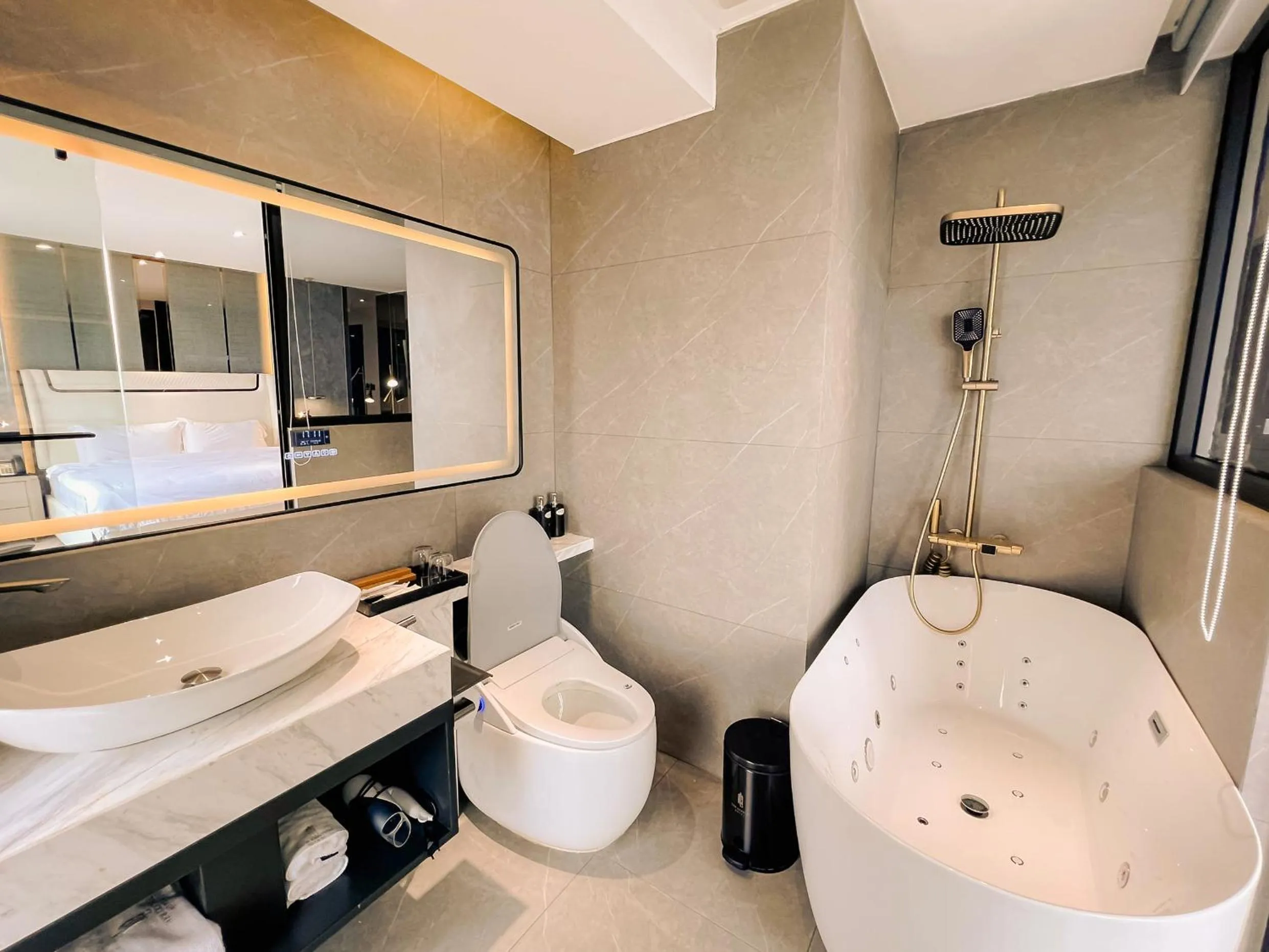 Shower in New Century Dalat Hotel