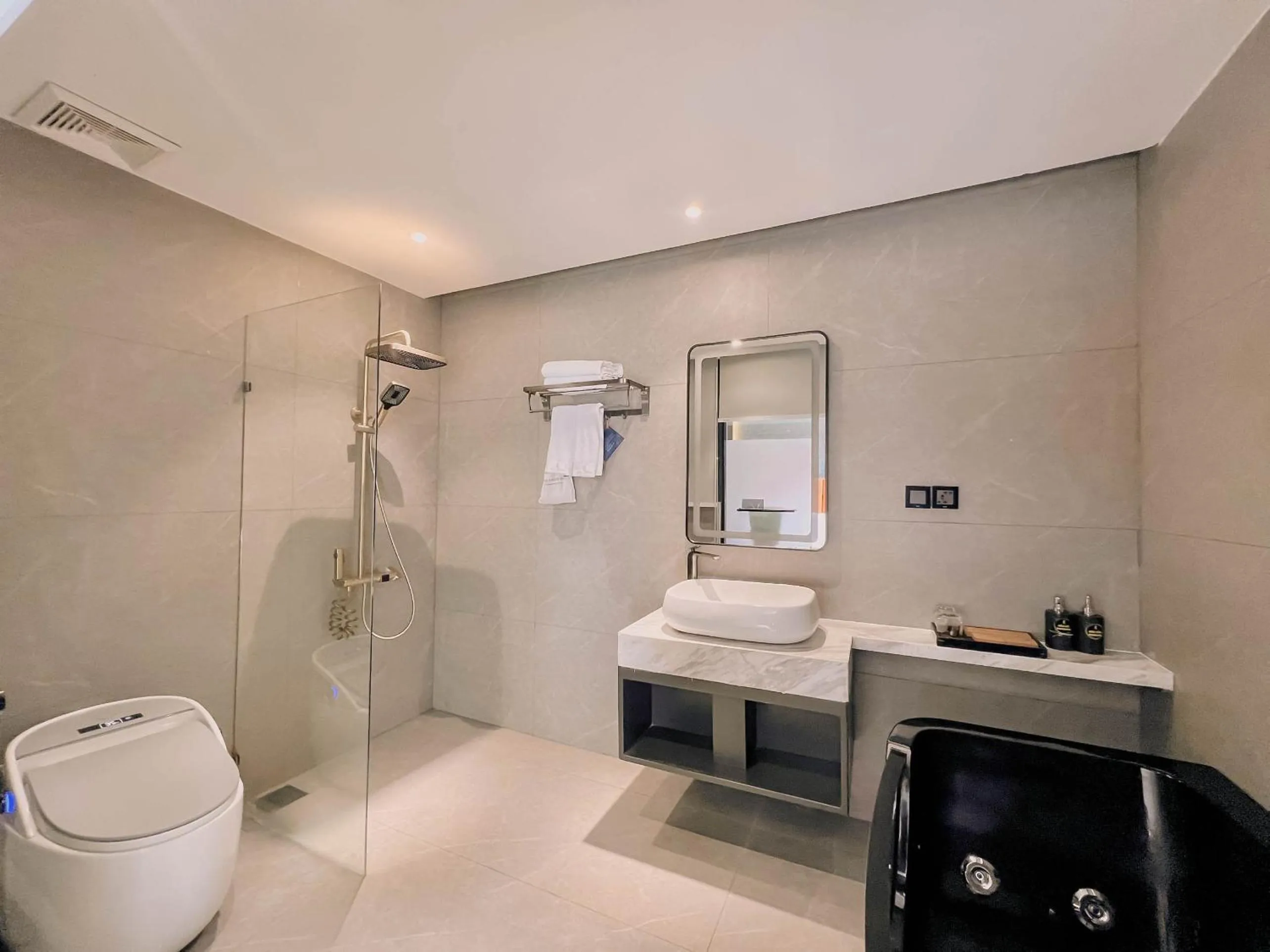 Shower in New Century Dalat Hotel