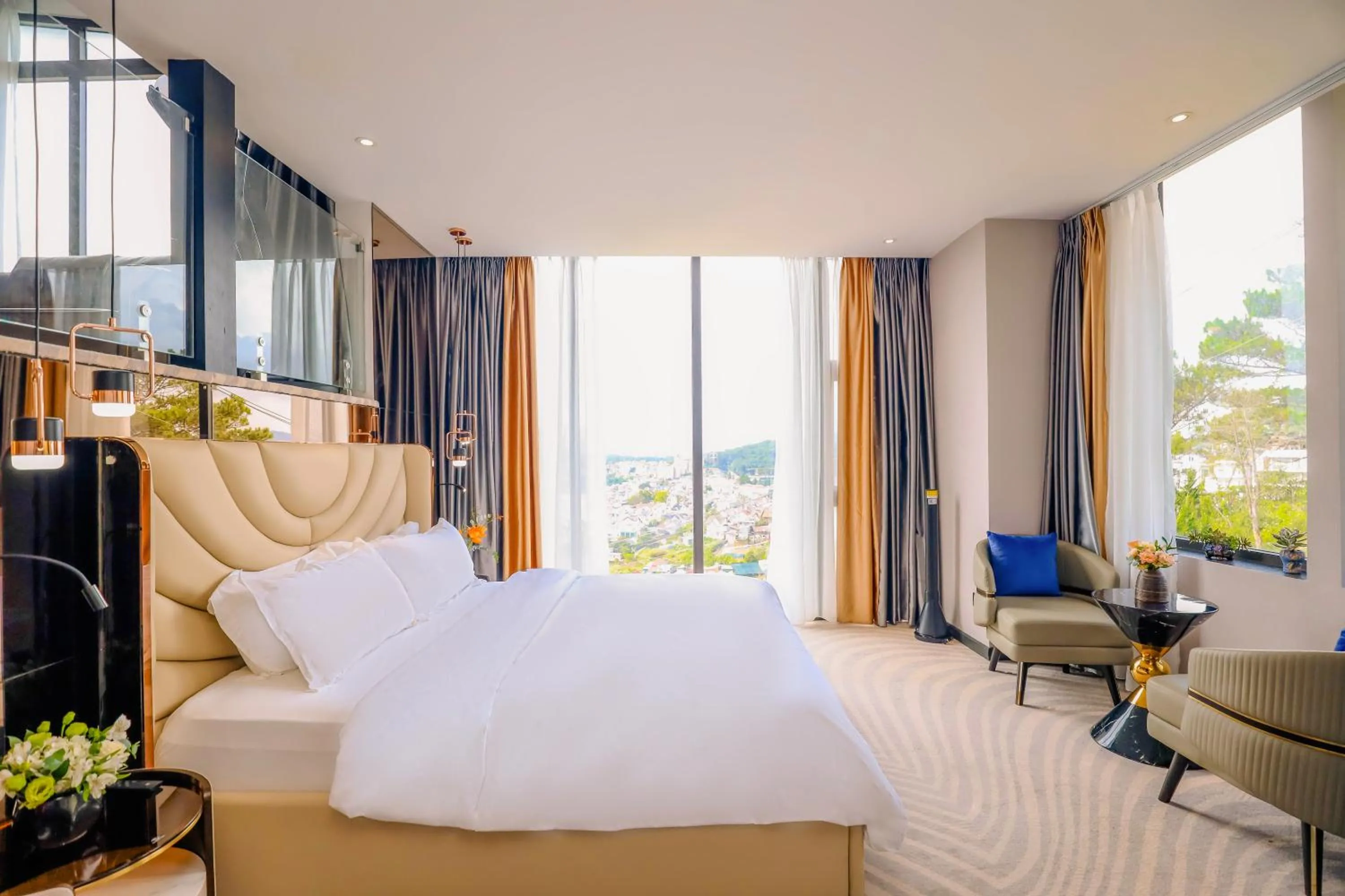 Bedroom, Bed in New Century Dalat Hotel