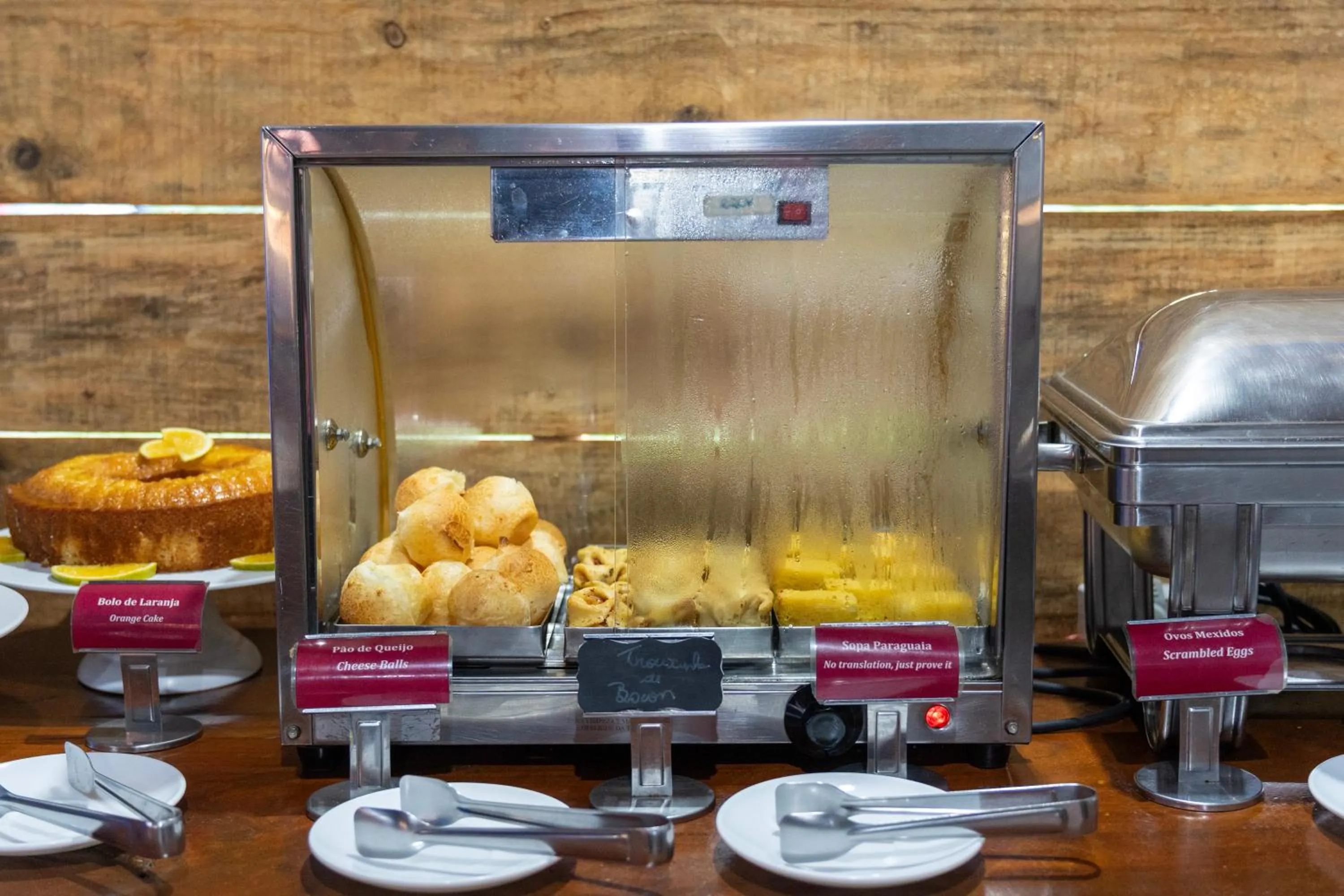 Buffet breakfast in Pousada Voo das Garças