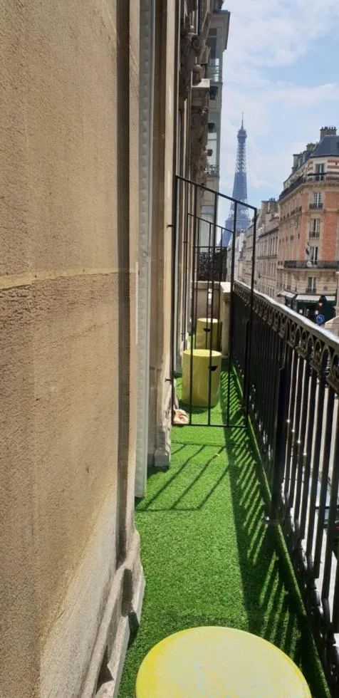 Balcony/Terrace in Elysées Union