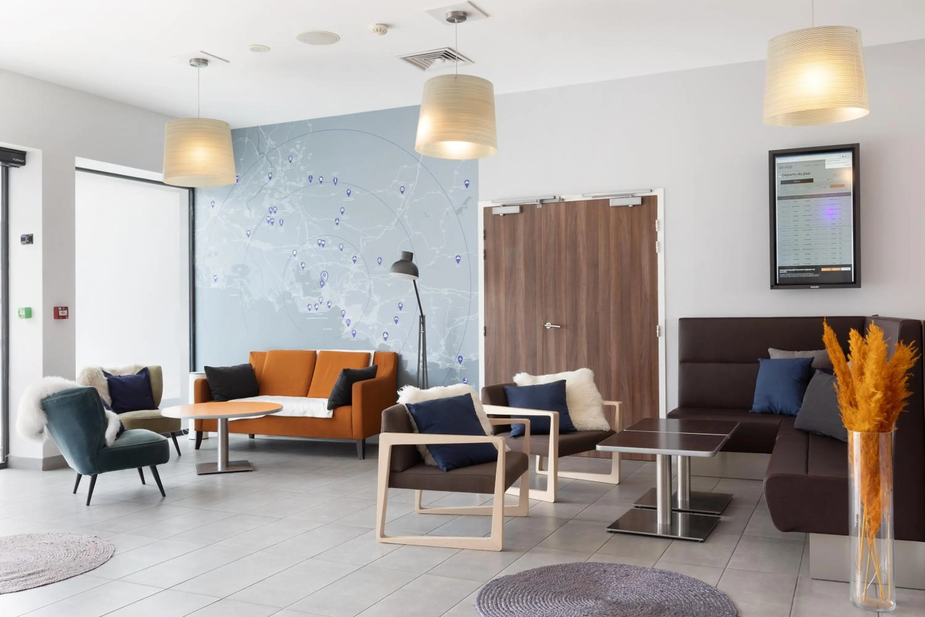 Lobby or reception in Holiday Inn Express - Marseille Airport by IHG