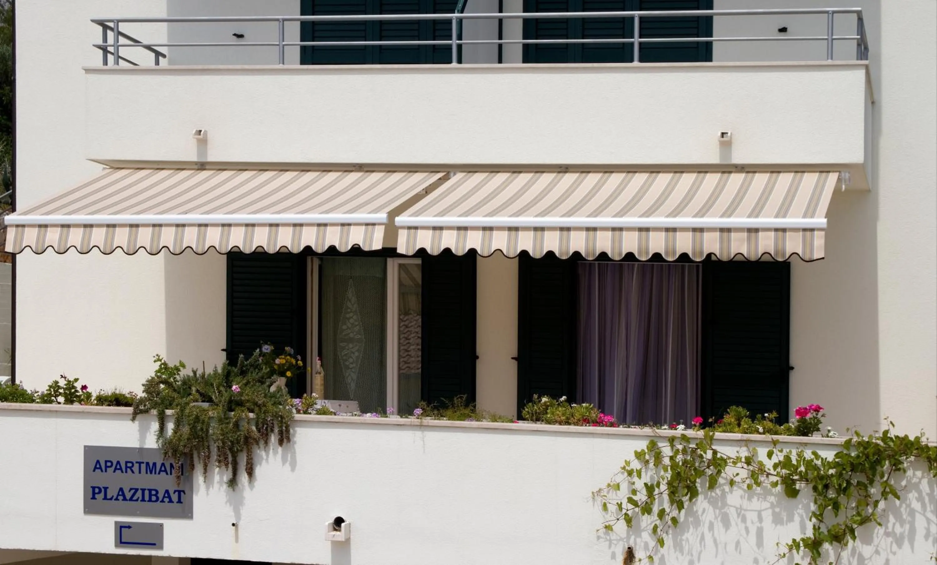 Facade/entrance in Apartments Plazibat