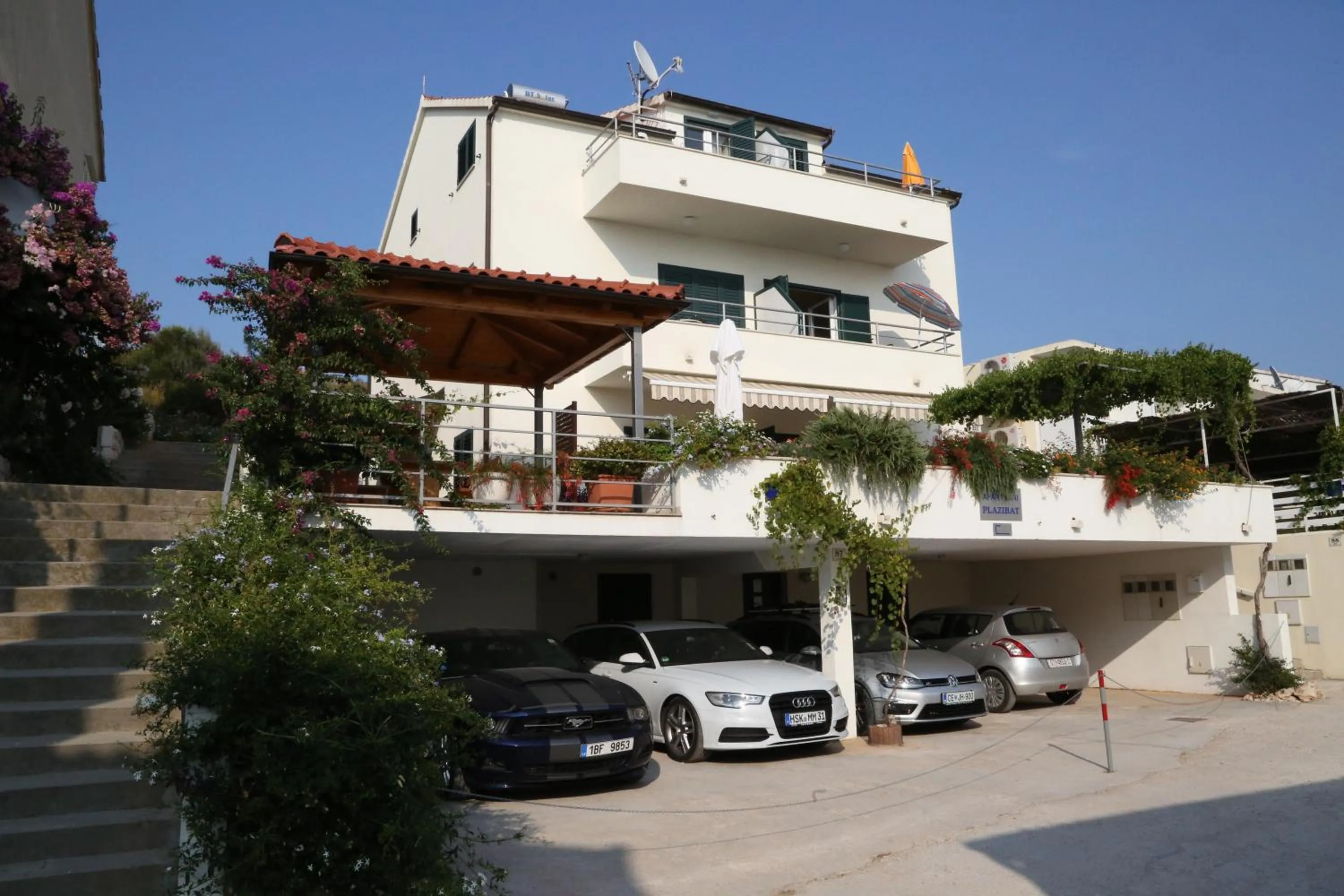 Property building in Apartments Plazibat