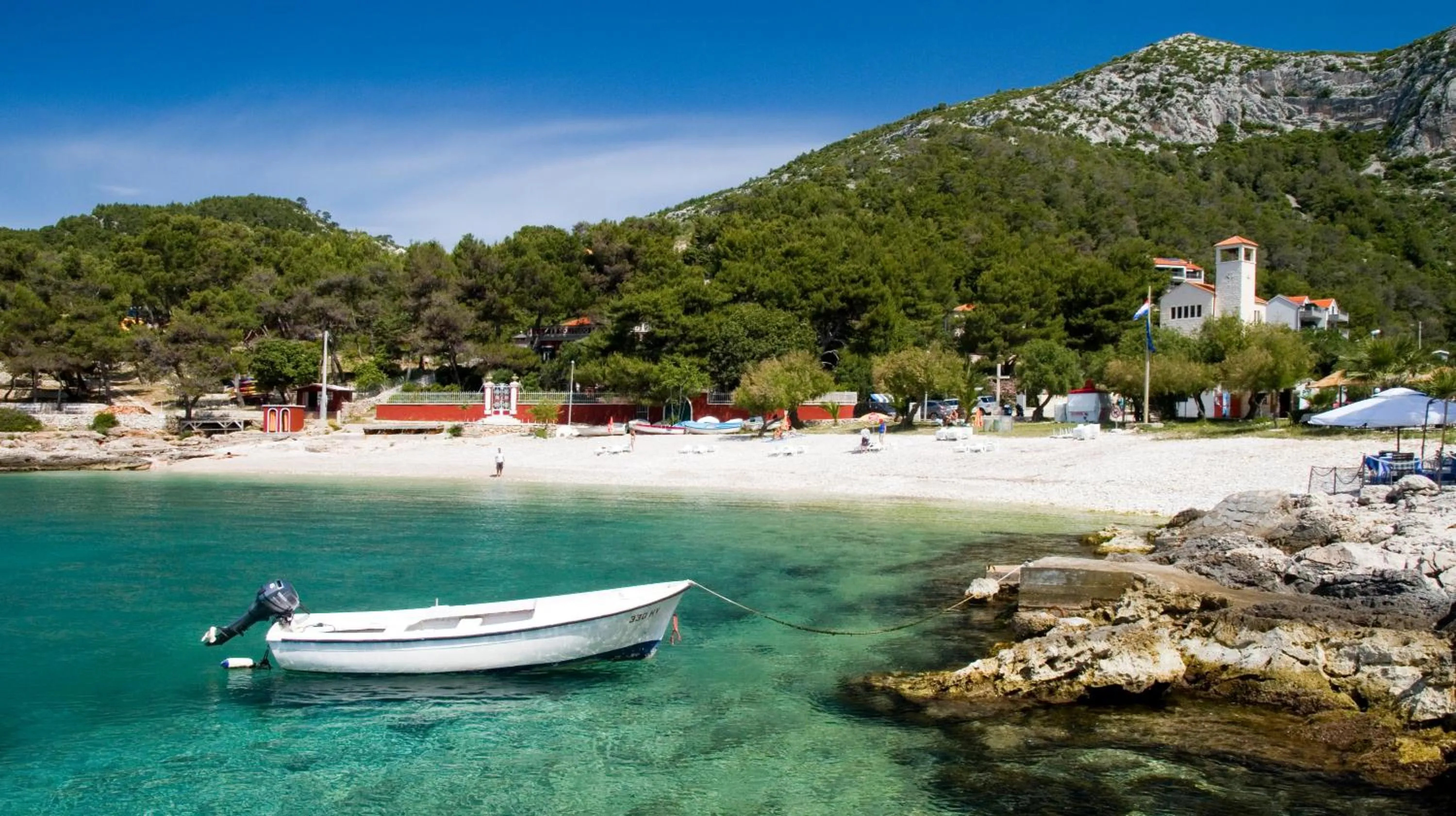 Beach in Apartments Plazibat
