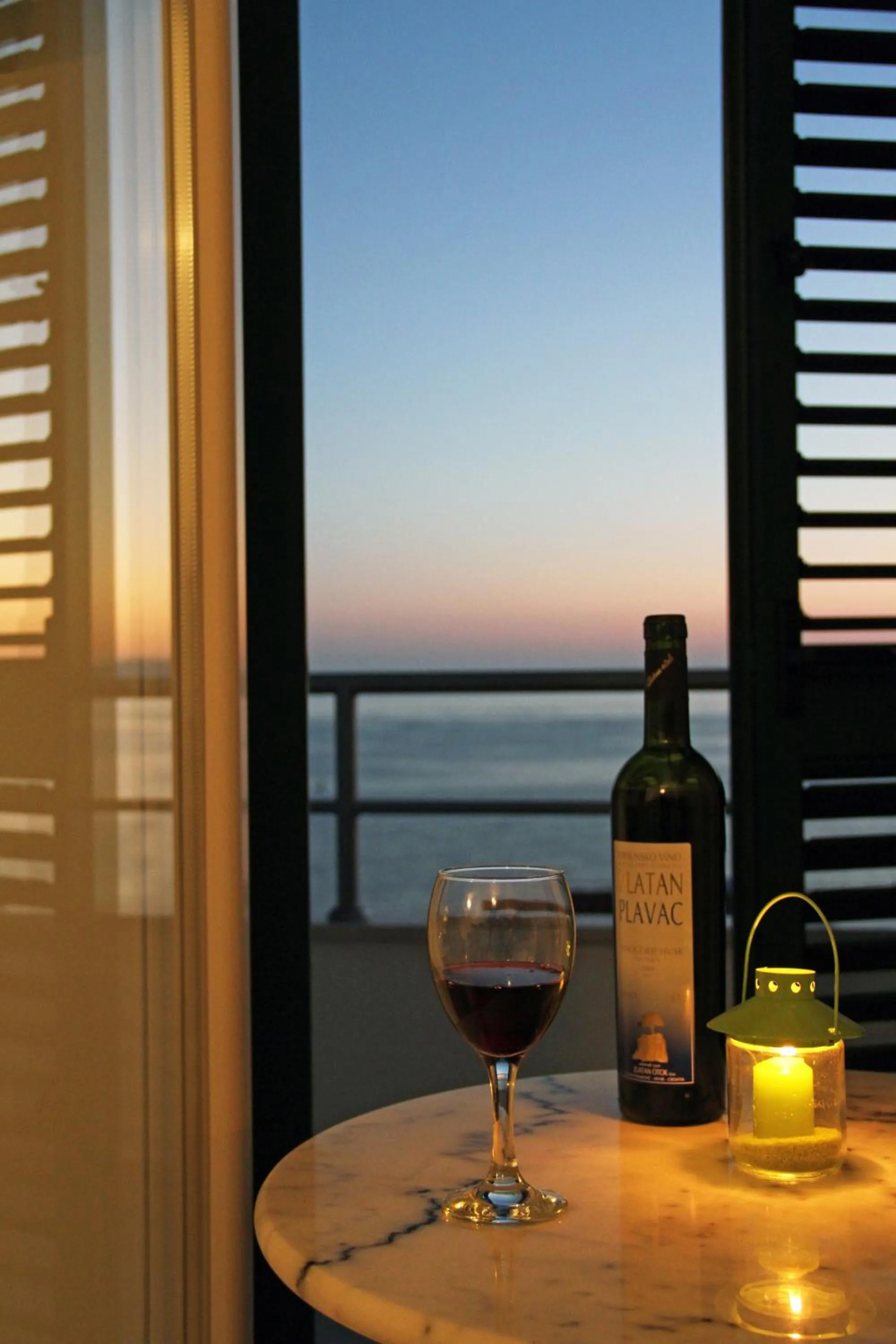 Night in Apartments Plazibat