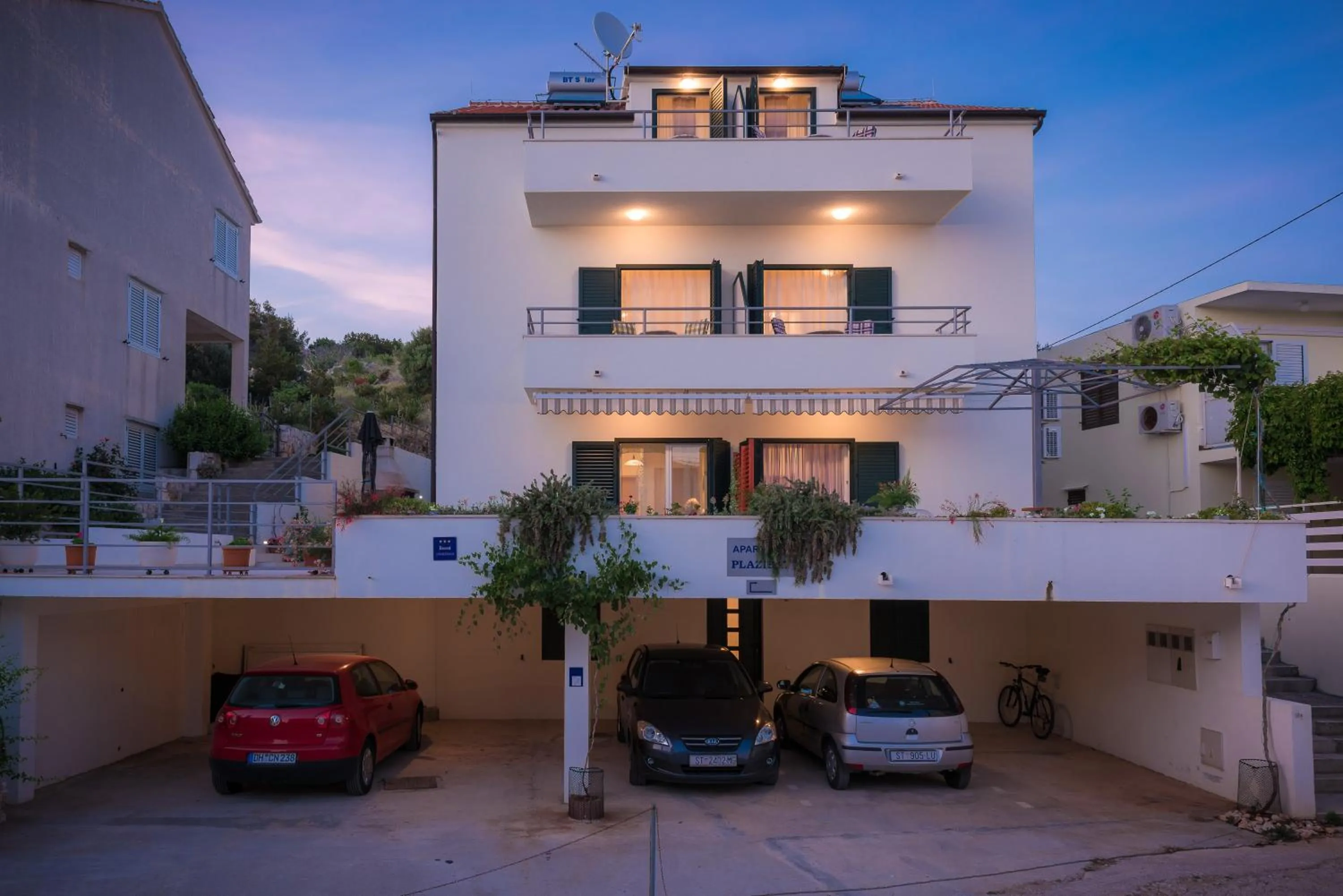 Property building in Apartments Plazibat