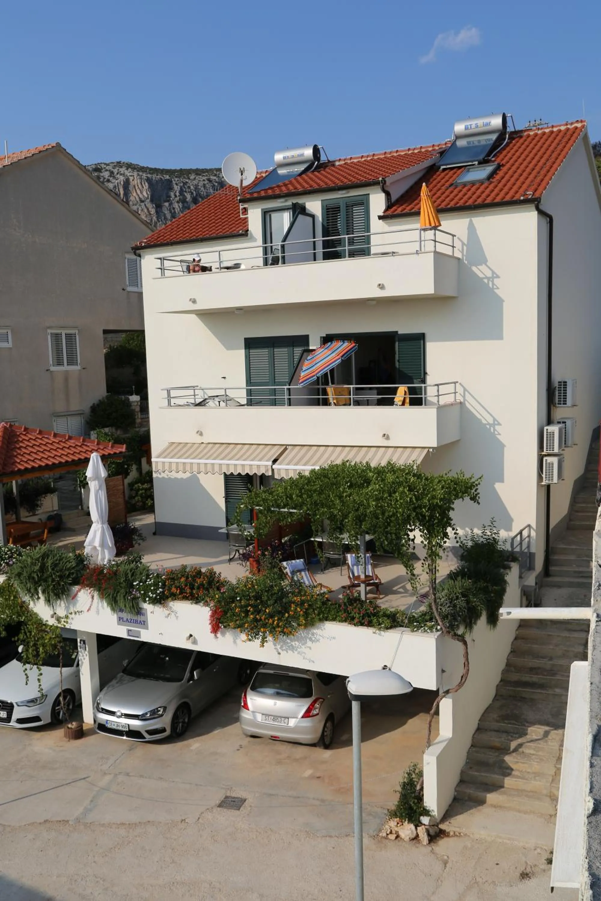 Property building in Apartments Plazibat